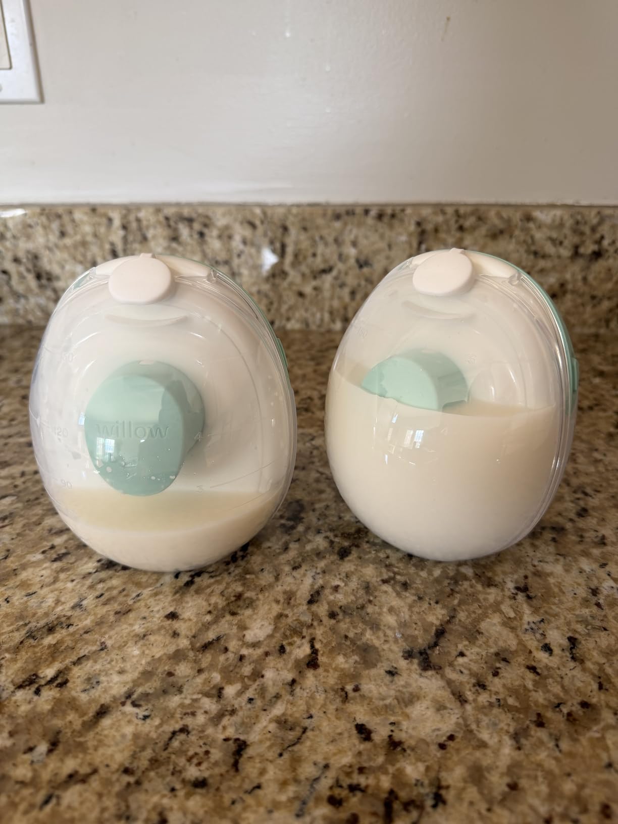 Willow Go - Hands Free Breast Pump - Wearable Breastfeeding Pump - Portable, Electric, Cordless, & 9 Levels of Hospital Grade Suction Strength - Postpartum Essentials - Double Breast Pump customer photo 1