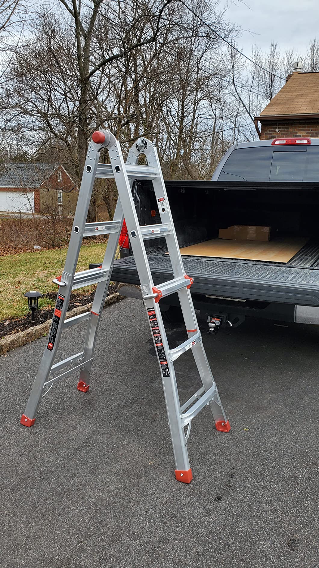 ECOMAX Folding Ladder, 13 ft Aluminum Extension Ladder, 300 lbs Load Capacity, Portable Telescoping Ladder with Non-Slip Rubber, Multi-Position Step Ladders, for Working Indoor/Outdoor EM4X3L2 customer photo 2