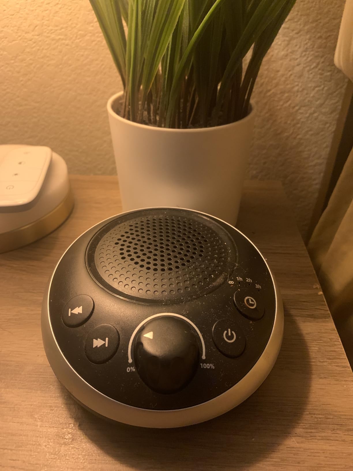 Sound Machine Loud White Noise Machine Nonstop Brown Noise Sleep Machine 30 Soothing Sounds for Baby Kids Adults Pink Noise Sounds Machine 36-Level Vol 4 Timer Memory Function for Home Travel Office customer photo 2