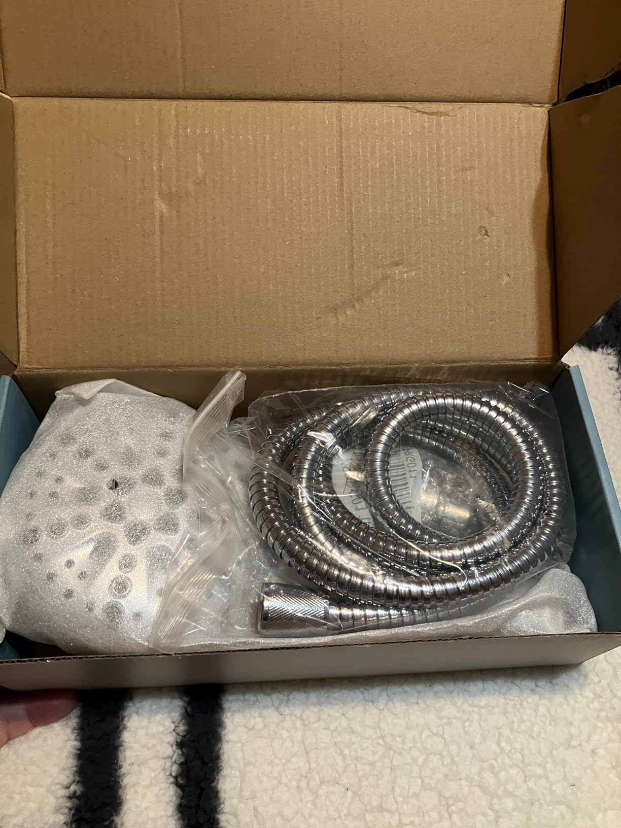 Cobbe High Pressure Shower Head with Built-in Pause Button, 9-Function Detachable Showerhead with Handheld Brass Swivel Bracket & Stainless Steel Hose, Water Saving 1-Click Stop, Chrome customer photo 2