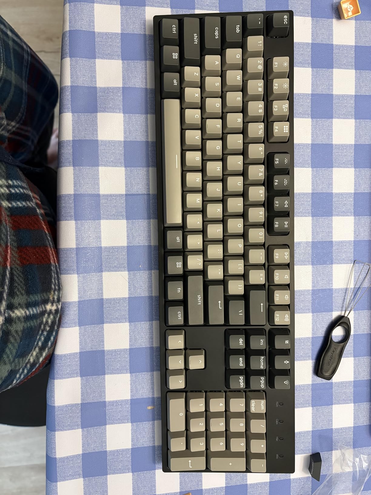 Keychron C2 Pro Wired Custom Mechanical Keyboard Full Size Layout QMK/VIA Programmable Macro White Backlit with Linear Red Switch OEM Profile Double-Shot PBT Keycaps for Mac Windows Linux customer photo 1