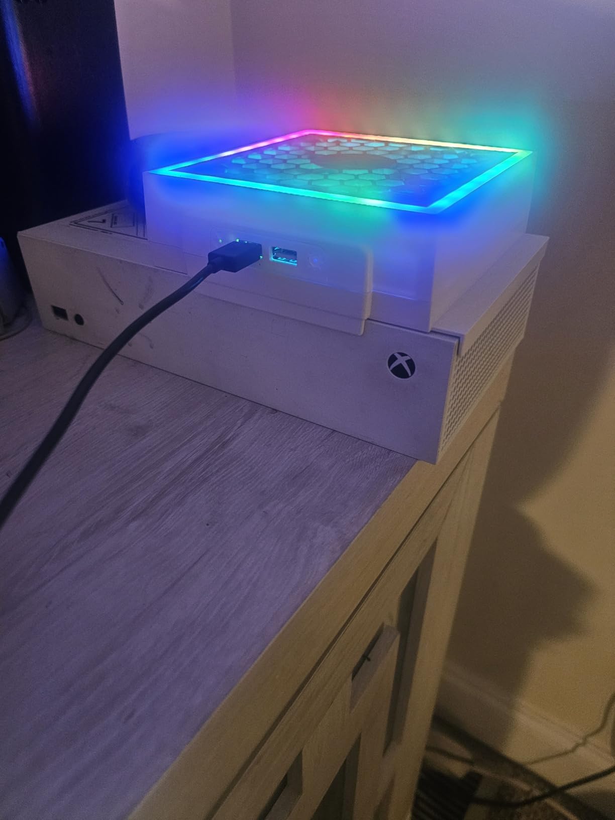 Mcbazel Cooling Fan for Xbox Series S, RGB LED Display, Low Noise, 2 Extra USB Ports, 3 Level Adjustable Speed External Cooler Fan for Xbox Series S Console Only - White customer photo 2