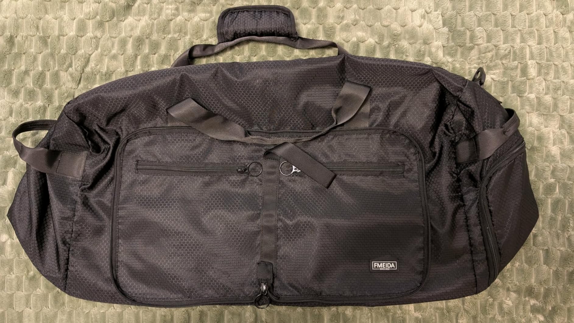 65L Duffle Bag with Shoes Compartment, Foldable Travel Duffel Bags for Men Women, Large Packable Travel Bag Water Repellent & Tear Resistant (Black) customer photo 1