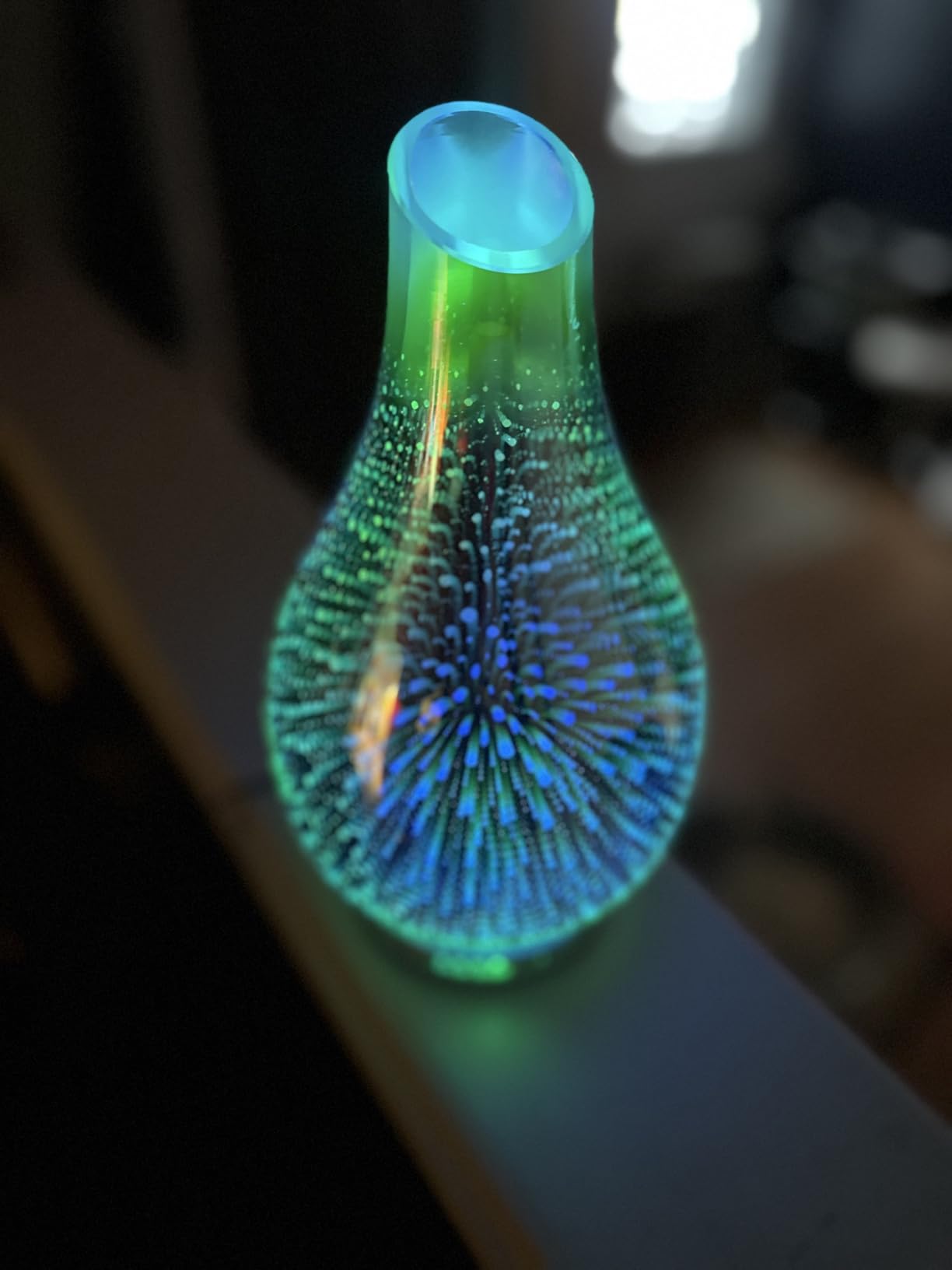 MAXWINER Essential Oil Diffuser Handmade Art Glass Aromatherapy Ultrasonic Humidifier with 7 Colors Lights Changing, Waterless Auto Shut-Off, Time Setting for Home, Office, Room 120ml (Diamond) customer photo 2