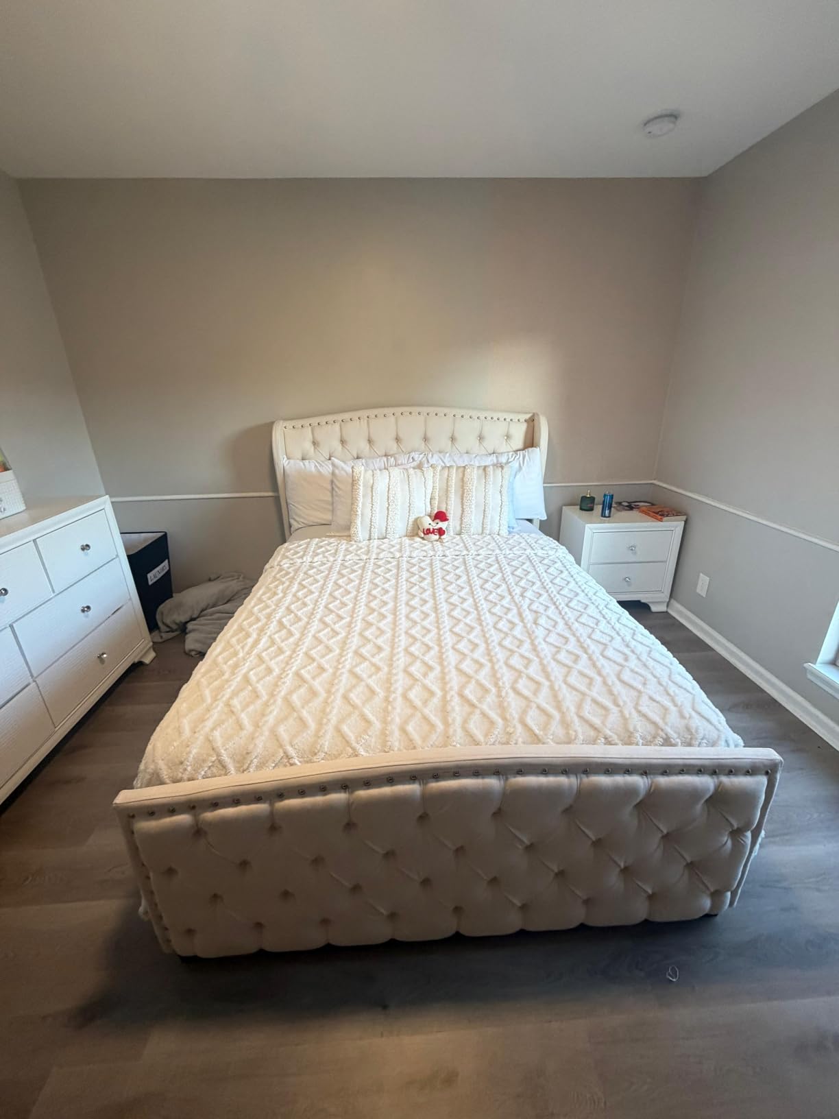 AMERLIFE King Size Platform Bed Frame, Velvet Upholstered Bed with Deep Button Tufted & Nailhead Trim Wingback Headboard/No Box Spring Needed/Black customer photo 1
