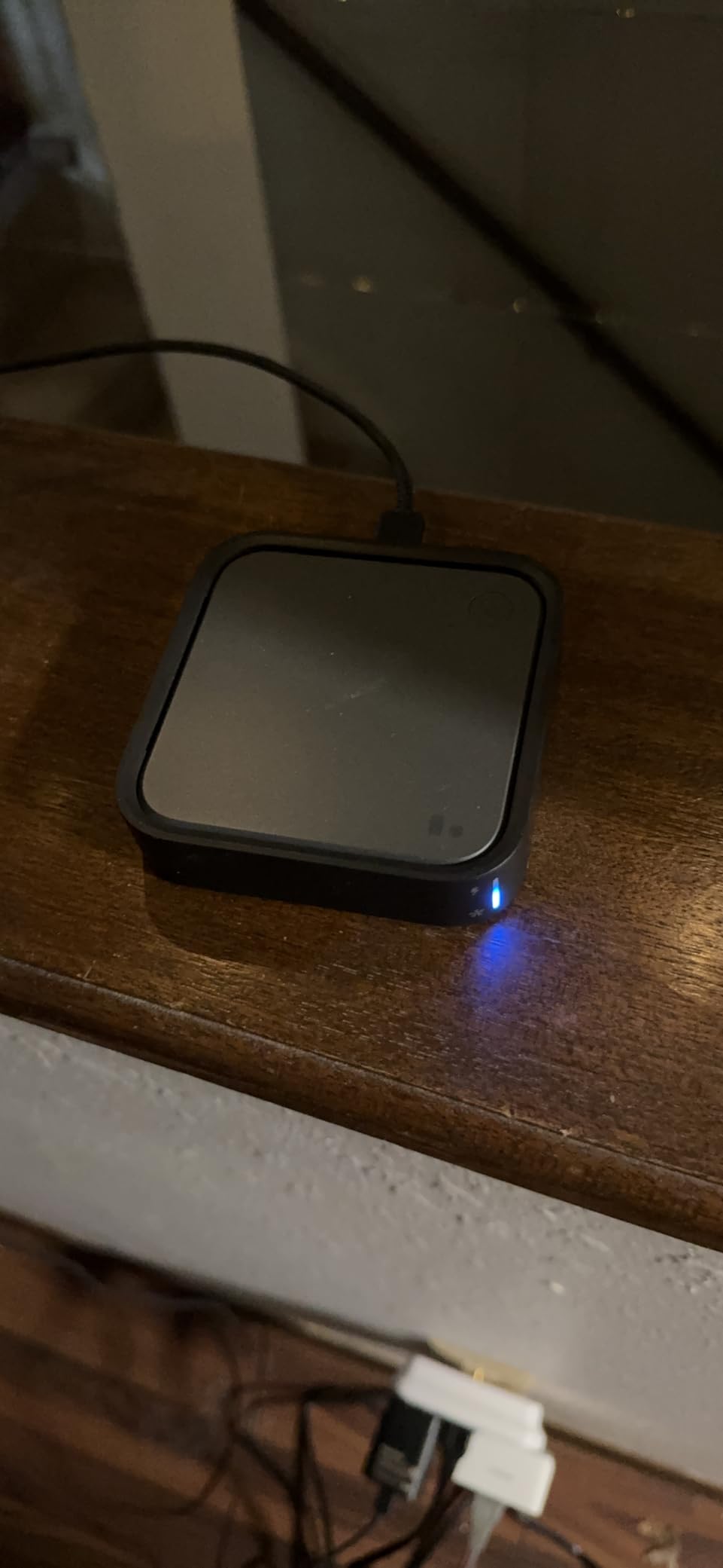 Samsung SmartThings Station with Power Adapter, 15W Super Fast Wireless Charger, Smart Home Hub, 2023 customer photo 2