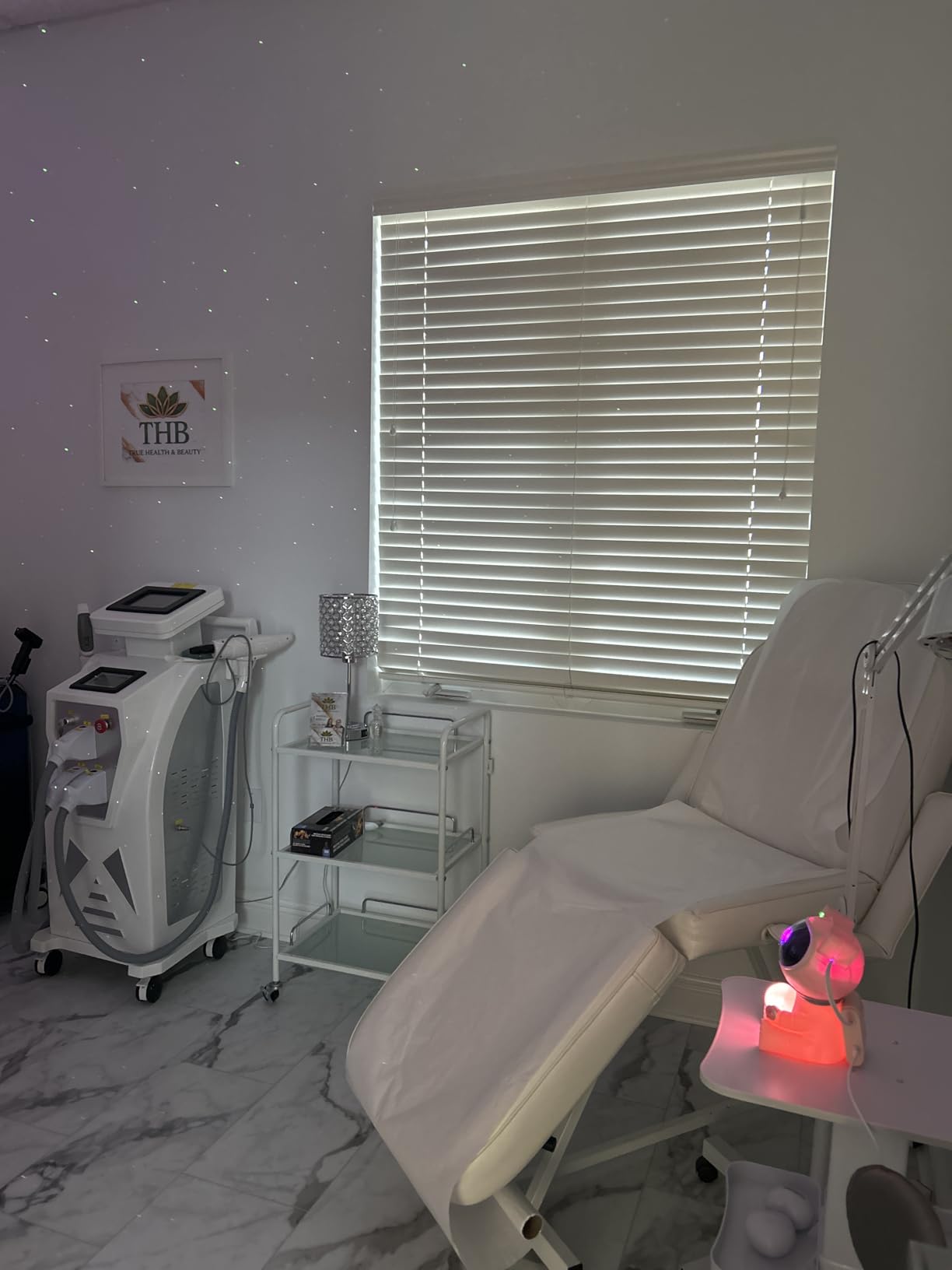 Astronaut Galaxy Projector, Star Projector with Timer and Remote, Night Light with Moon Lamp, LED Nebula Lamp for Kids Adults, Room Decor Gift (White) customer photo 2
