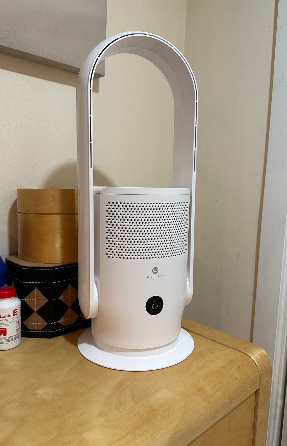 ULTTY Bladeless Tower Fan with Air Purifier, 90° Oscillating Bladeless Fan with Remote, Touch, 8H Timer, Floor Fans for Bedroom Whole Room Home Office R021, White customer photo 2
