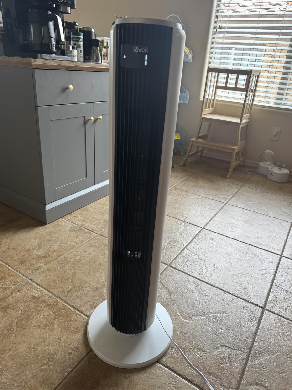 LEVOIT Tower Fan for Bedroom, 90° Oscillating Standing Fan with 28dB Quiet for Sleep, 25ft/s Velocity, 12H Timer, 5 Speeds 4 Modes, Remote, Bladeless Room Fan, 36 inch, White customer photo 1