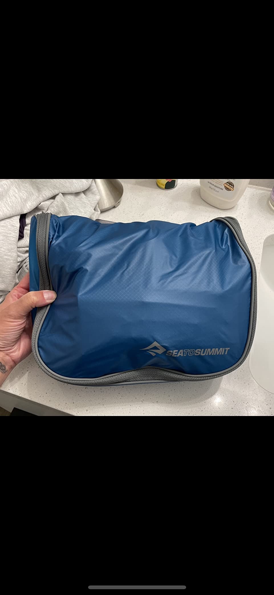 Sea to Summit Large Hanging Toiletry Bag - Travel Organizer for Men and Women, Atoll Blue customer photo 2