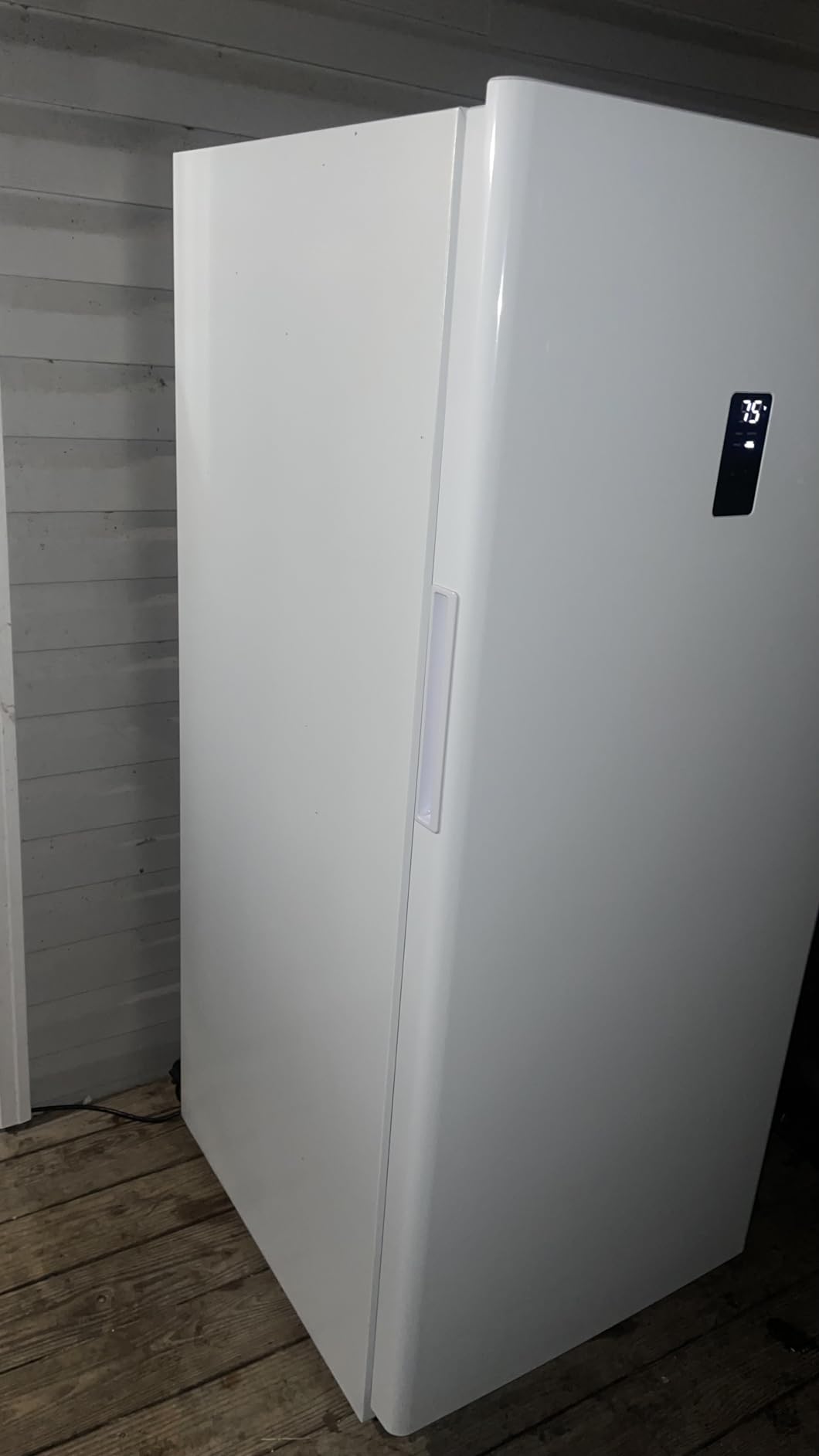 17 cu ft Upright CONVERTIBLE Fridge/Freezer-Frost Free-Reversible Door-Removable Glass Shelves-LED Interior Light- Electronic Temperature Control, Energy Efficient, White, 17 cu. ft. customer photo 1
