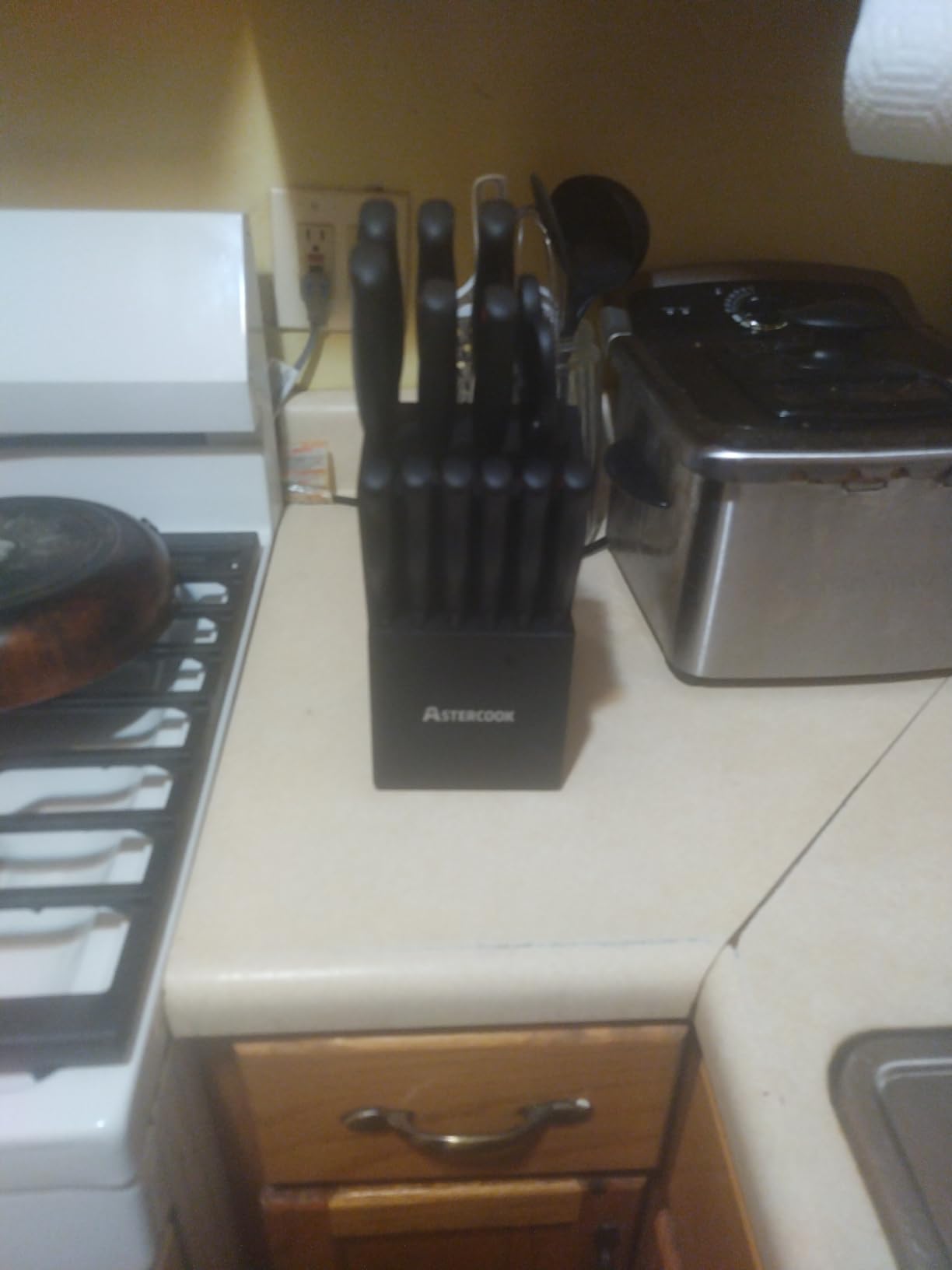 Astercook 15 Pieces Knife Sets for Kitchen with Block, Dishwasher Safe, German Stainless Steel customer photo 2