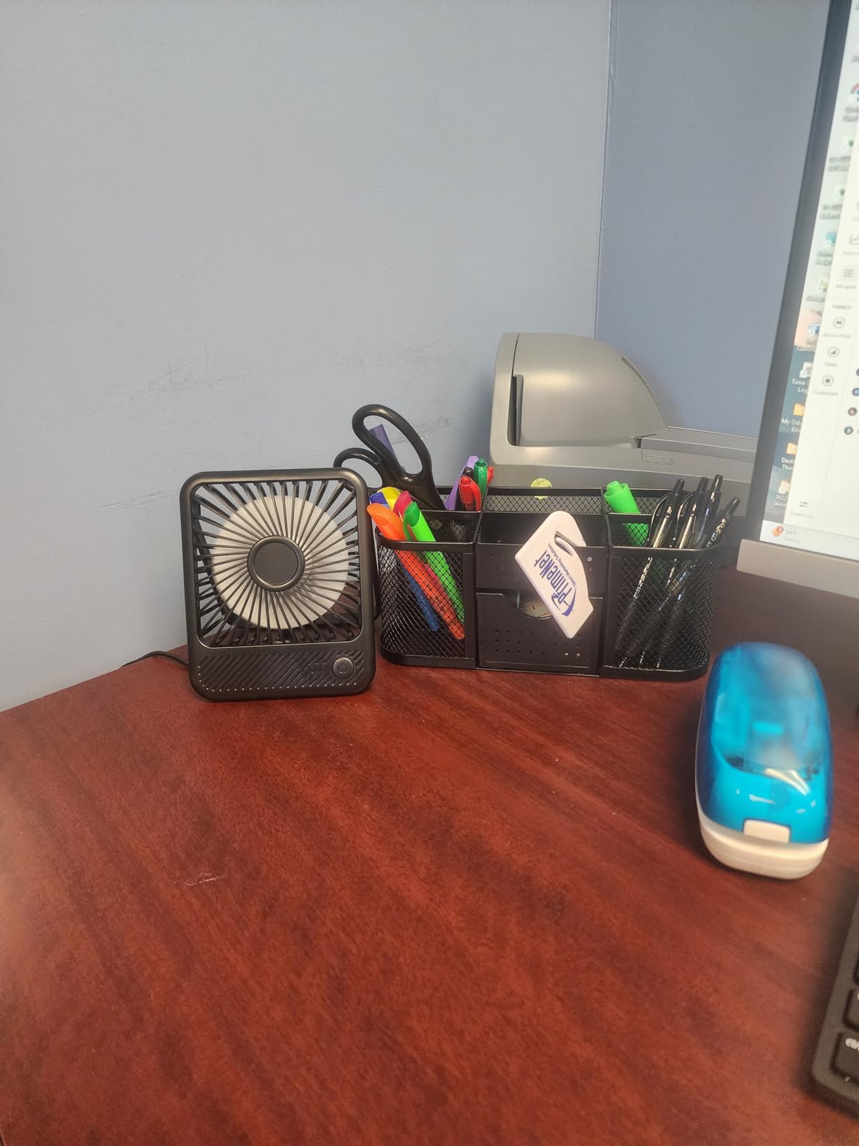 Koonie USB Fan, Strong Wind Ultra Quiet Small Desk Fan 220° Tilt Folding 3 Speeds Adjustable USB-C Corded Powered Personal Fan for Home Office Desktop Black customer photo 2