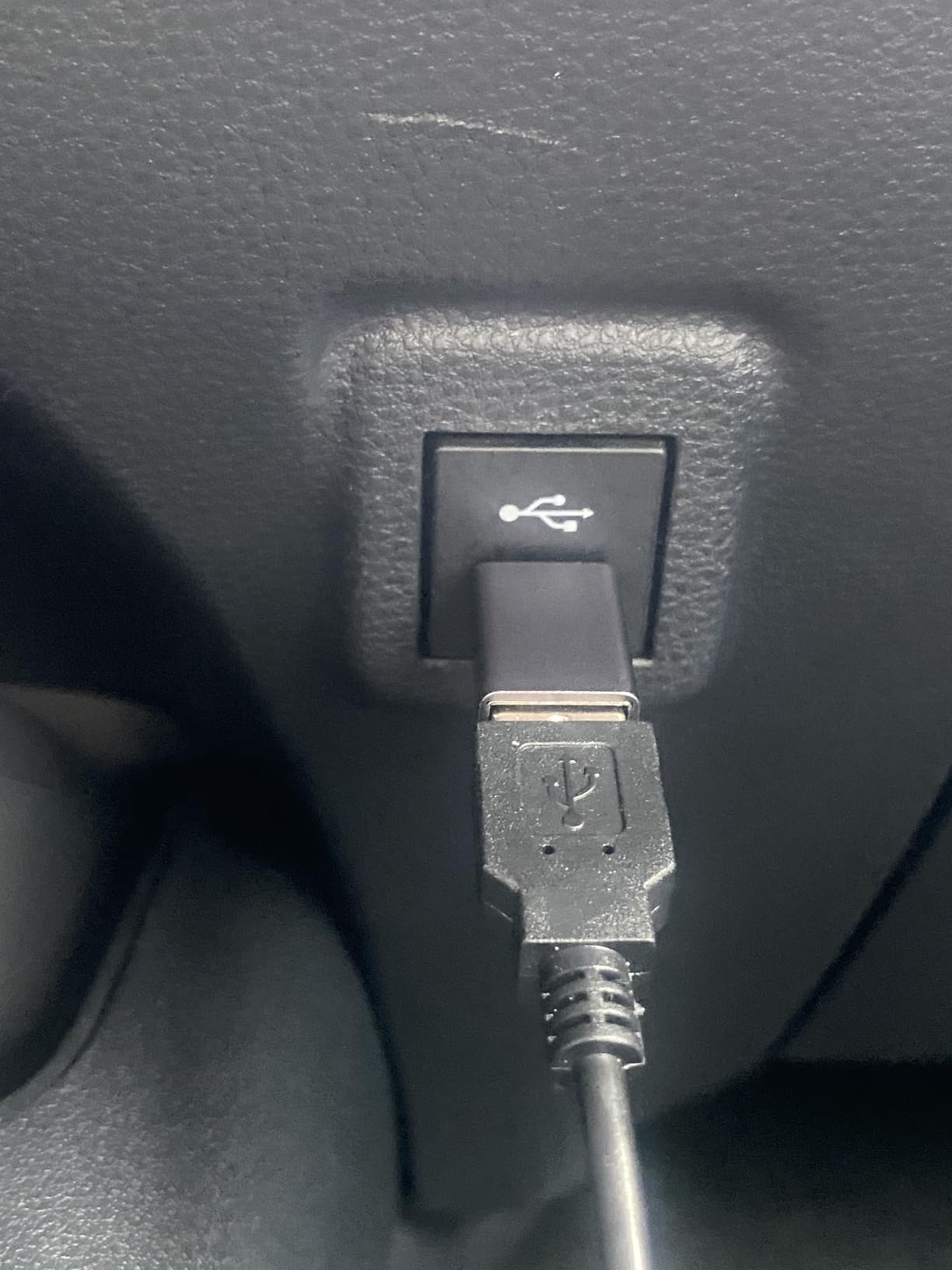 Lehwey USB CD Player for Car, External Car Cd Players with AUX & FM Transmitter, Portable CD Player for Cars Without CD Drive, Anti-Skip, Remote Control, Works with Most Cars, SUVs, Trucks customer photo 1