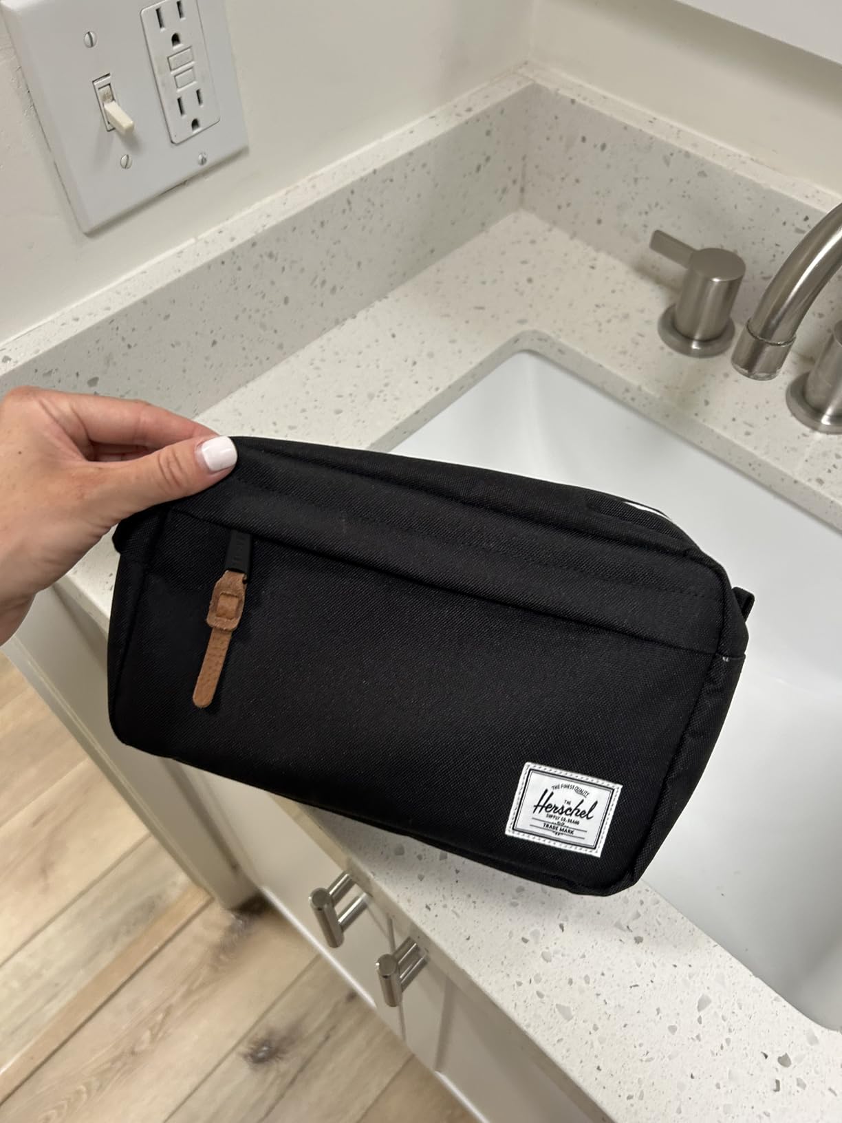 Herschel Unisex Chapter Travel Kit - Stylish Toiletry Bag for Travel customer photo 1
