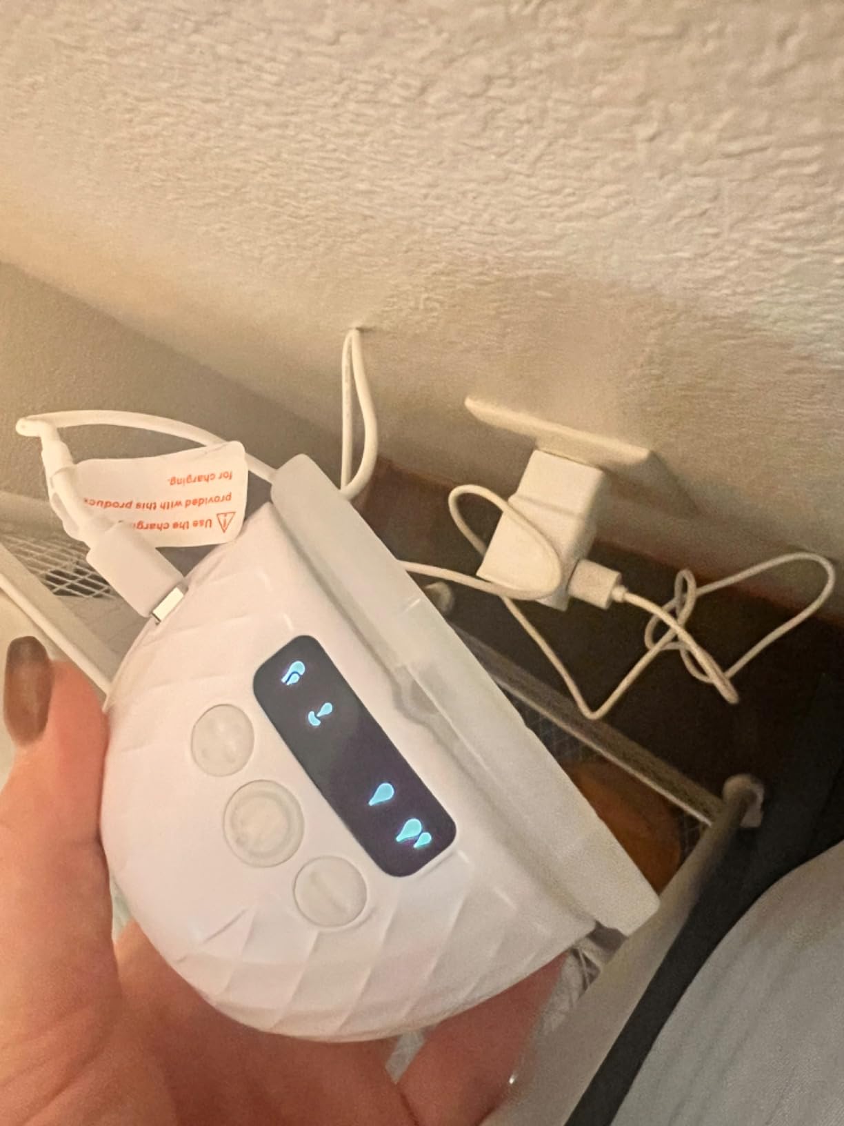 Paruu P10 Hands-Free Breast Pump - Wearable, 338mmHg Strong Suction, 4 Modes & 9 Levels, Smart Display customer photo 1