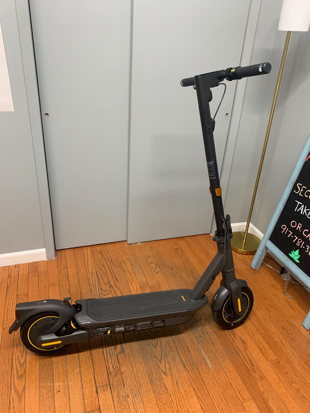 Segway Ninebot MAX Series Electric Scooter, Up to 22-28 MPH, Long Rang, Dual Suspension & Braking System, Fast Charging, Scooter for Adults, UL-2272 2271 Certified (G2/G3) customer photo 2