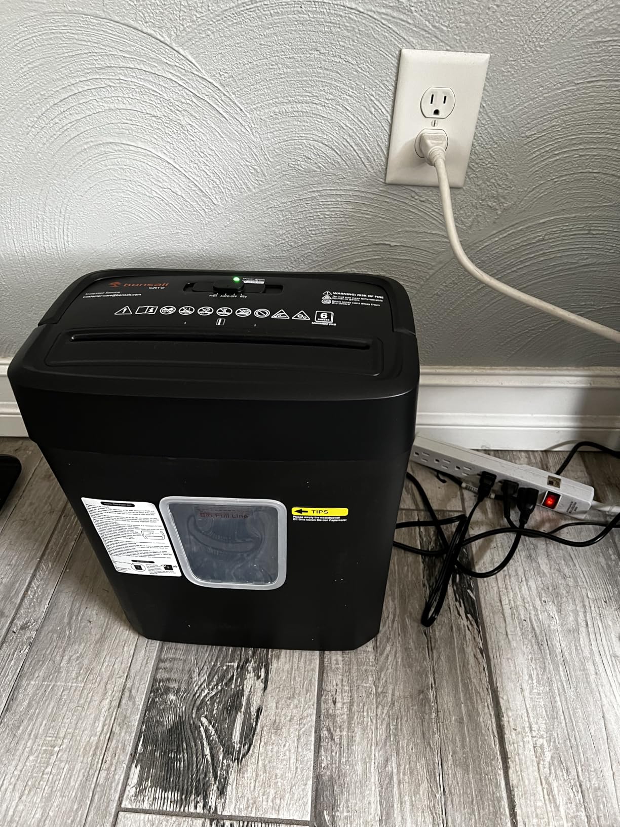 Bonsaii 6 Sheet High Security Micro Cut Paper Shredder, Credit Cards/Mail/Staples/Clips Shredder for Home Use with 4.2 Gallon Bin (C261-D) customer photo 1