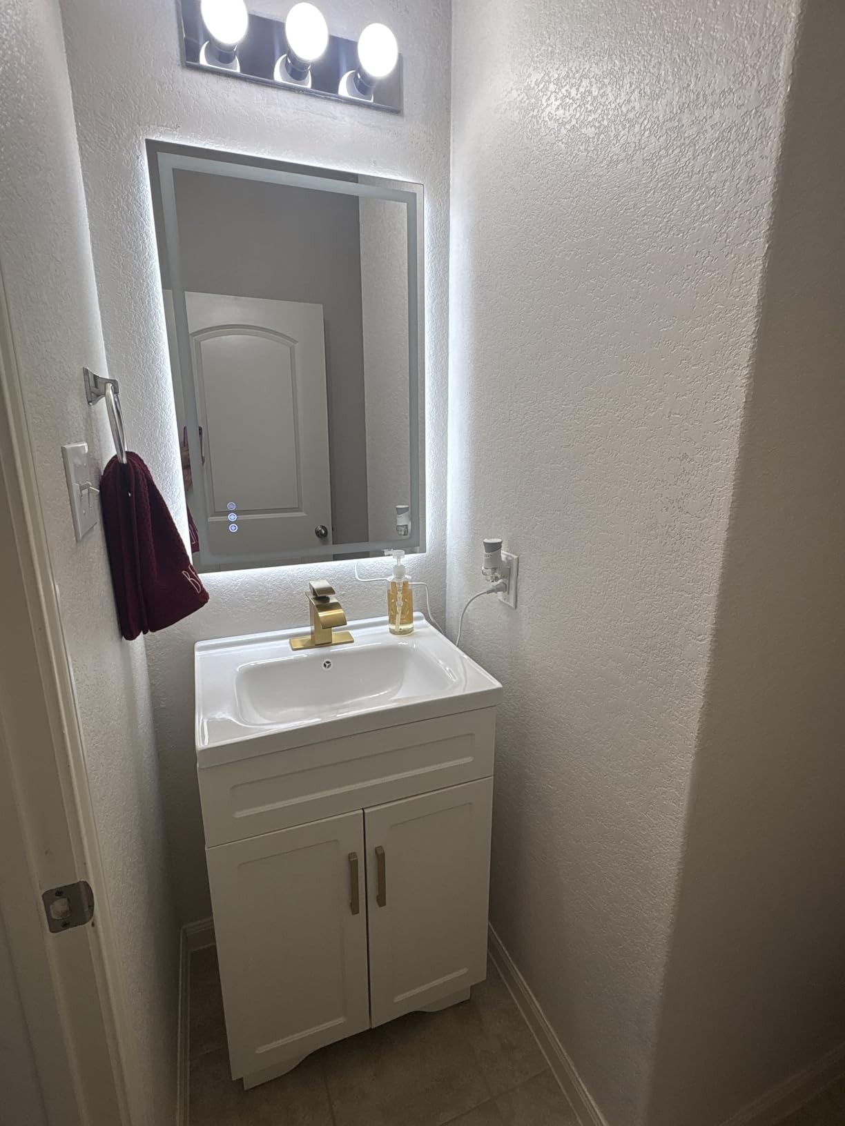 OLD CAPTAIN Bathroom Vanity with Ceramic Sink, Wooden Double Door Bathroom Storage Vanity with 24 Inch, Small Quick Assembly Bathroom Cabinet customer photo 1