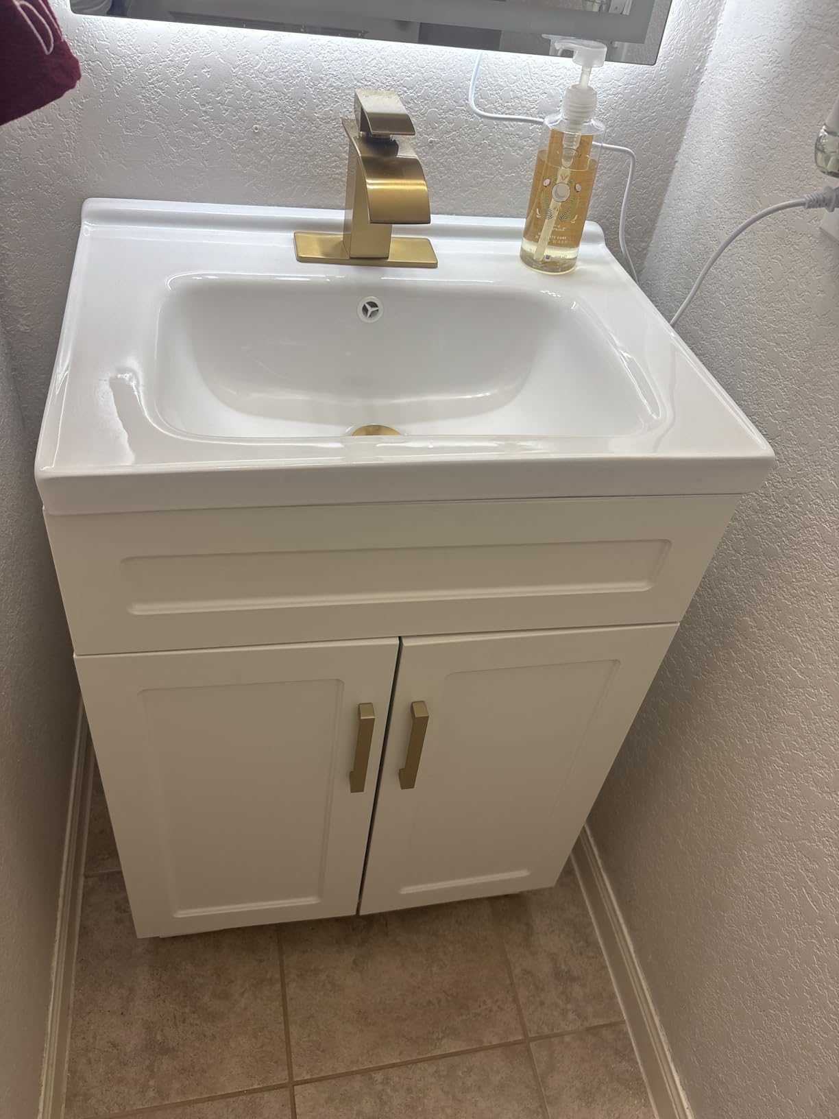 OLD CAPTAIN Bathroom Vanity with Ceramic Sink, Wooden Double Door Bathroom Storage Vanity with 24 Inch, Small Quick Assembly Bathroom Cabinet customer photo 2
