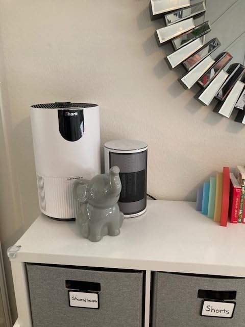 Shark HP132 Clean Sense Air Purifier with Odor Neutralizer Technology, HEPA Filter, 500 sq. ft., White customer photo 2
