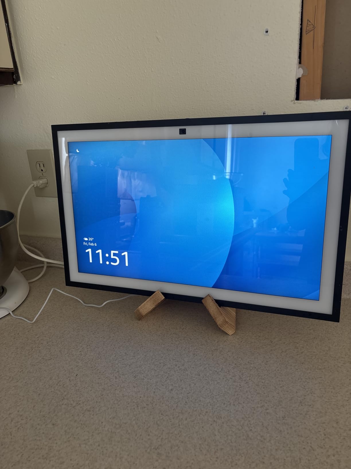 Like-New Amazon Echo Show 15 (newest model), Full HD 15.6
