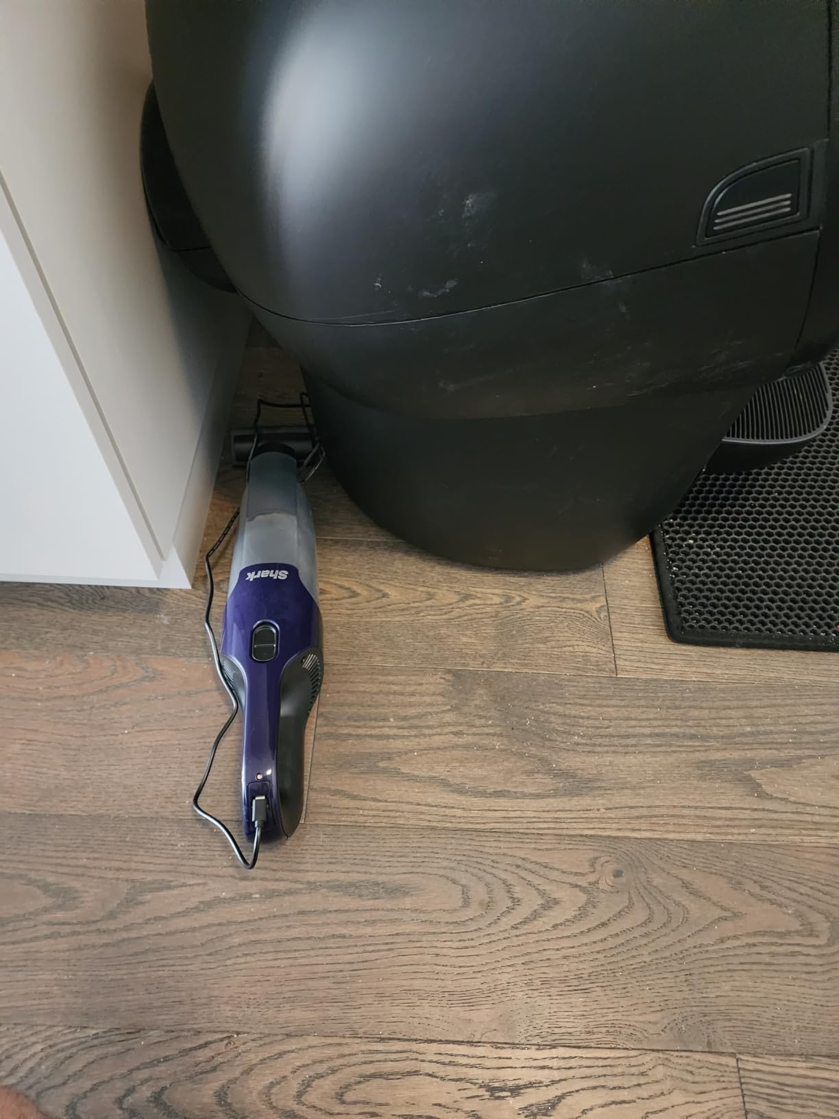 Shark Cyclone PET Handheld Vacuum with 8
