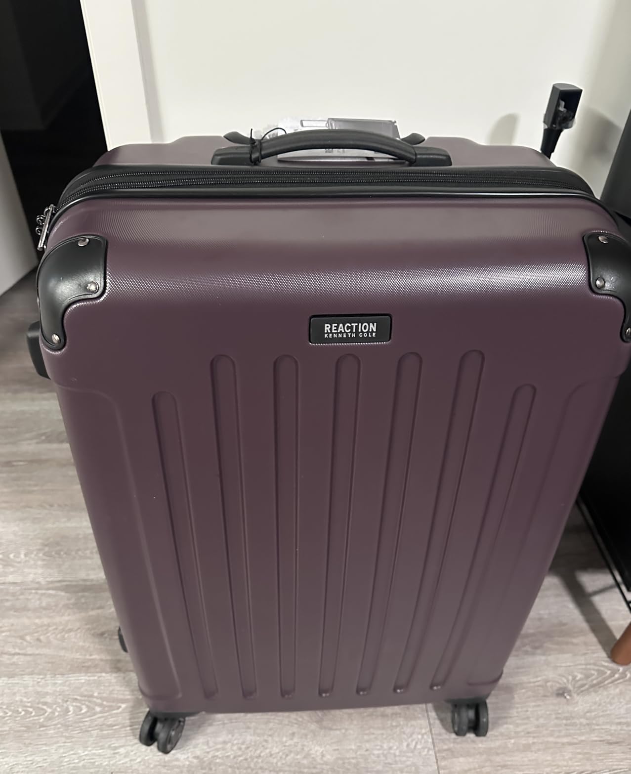 Renegade Luggage Expandable 8-Wheel Spinner Lightweight Hardside Suitcase, Seafoam, 28-Inch Checked customer photo 2