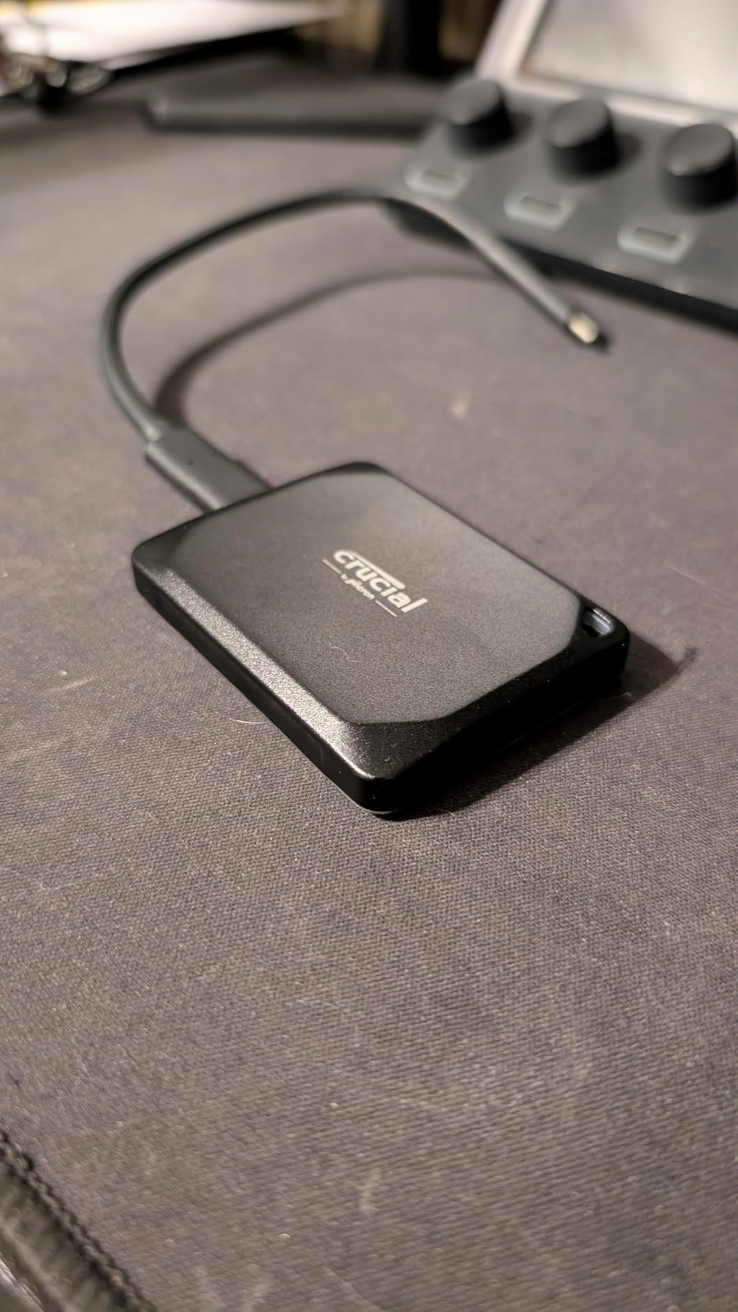 Crucial X10 Pro 1TB Portable SSD, Up to 2100MB/s Read, 2000MB/s Write, USB-C, for Professional Creators customer photo 2