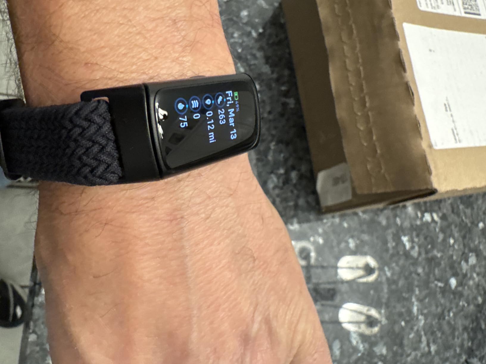 Fitbit Charge 6 Fitness Tracker with Google apps, Heart Rate on Exercise Equipment, 6-Months Premium Membership Included, GPS, Health Tools and More, Obsidian/Black, One Size (S & L Bands Included) customer photo 1