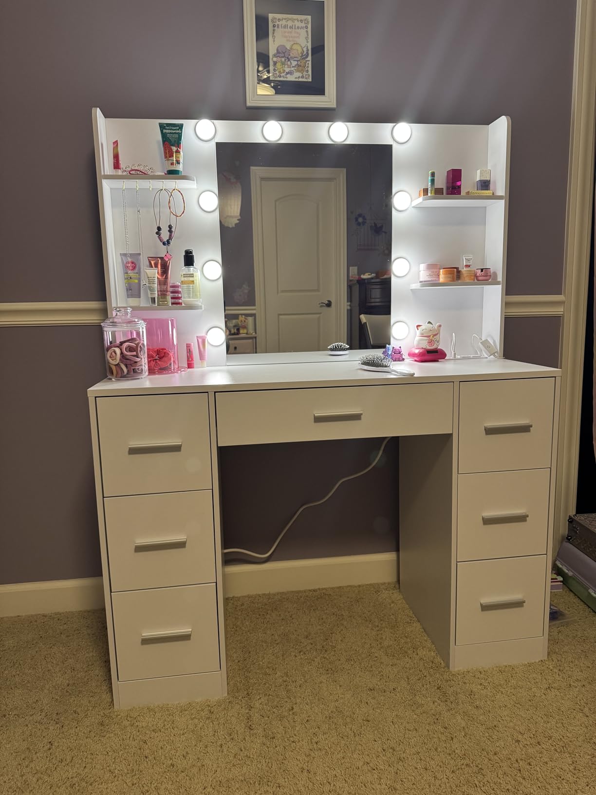Quimoo Large Vanity Desk with LED Lighted Mirror & Power Outlet,Makeup Vanity Table with 7 Drawers,4 Shelves and 5 Hooks,Vanity Table, Vanity Desk Set for Bedroom,Bathroom,White customer photo 2