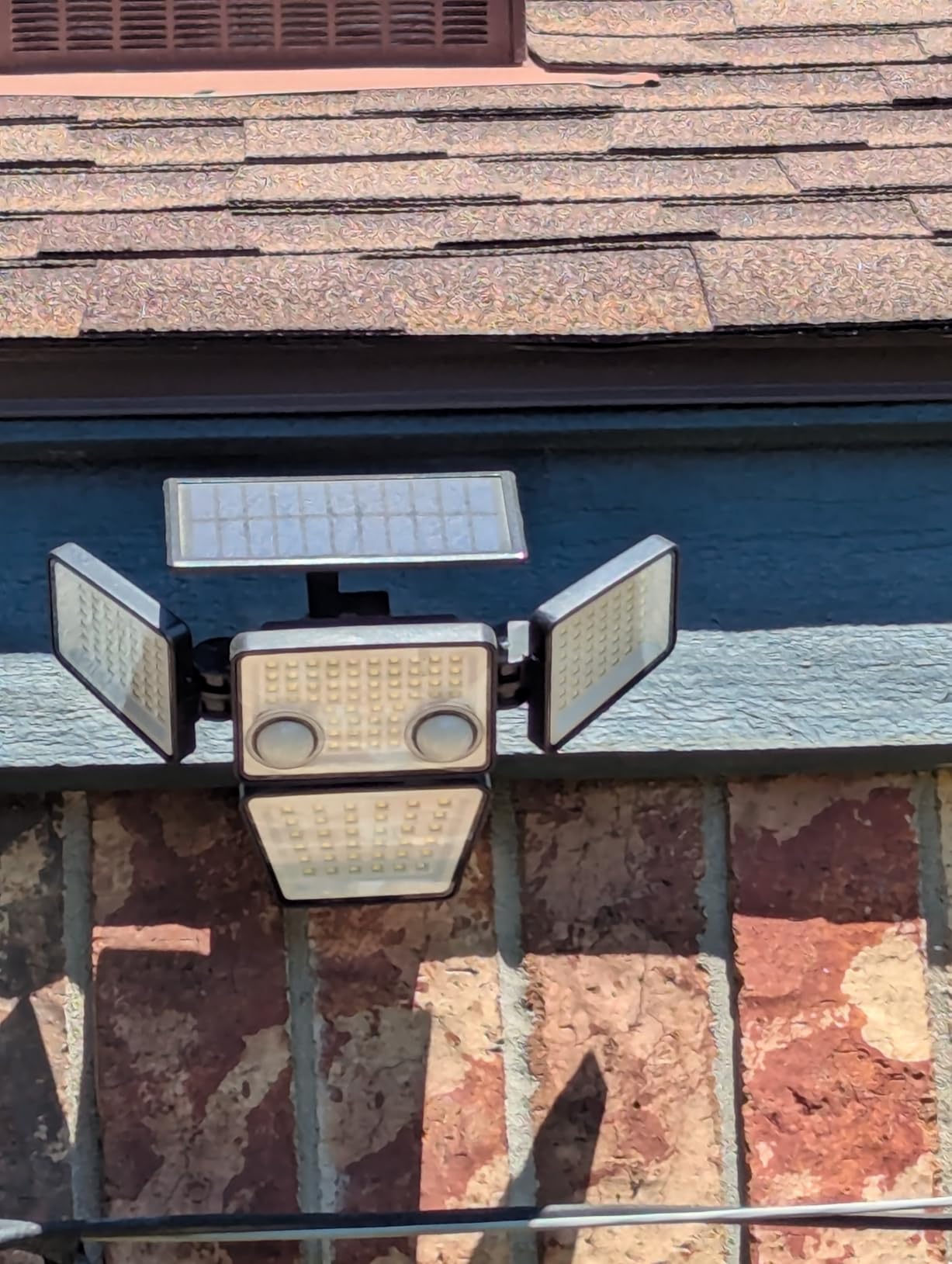 Solar Outdoor Lights - 3000LM 188 LED Motion Sensor Outdoor Lights, 4 Heads Security Light,IP65 Waterproof, Easy Install,270°Wide Angle Flood Wall Light with 3 Modes for Backyard Yard (2 Pack) customer photo 1