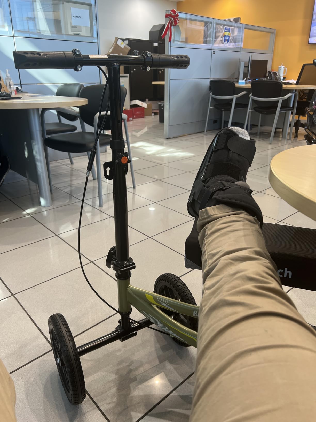 Knee Scooter, 350lbs Capacity, 13