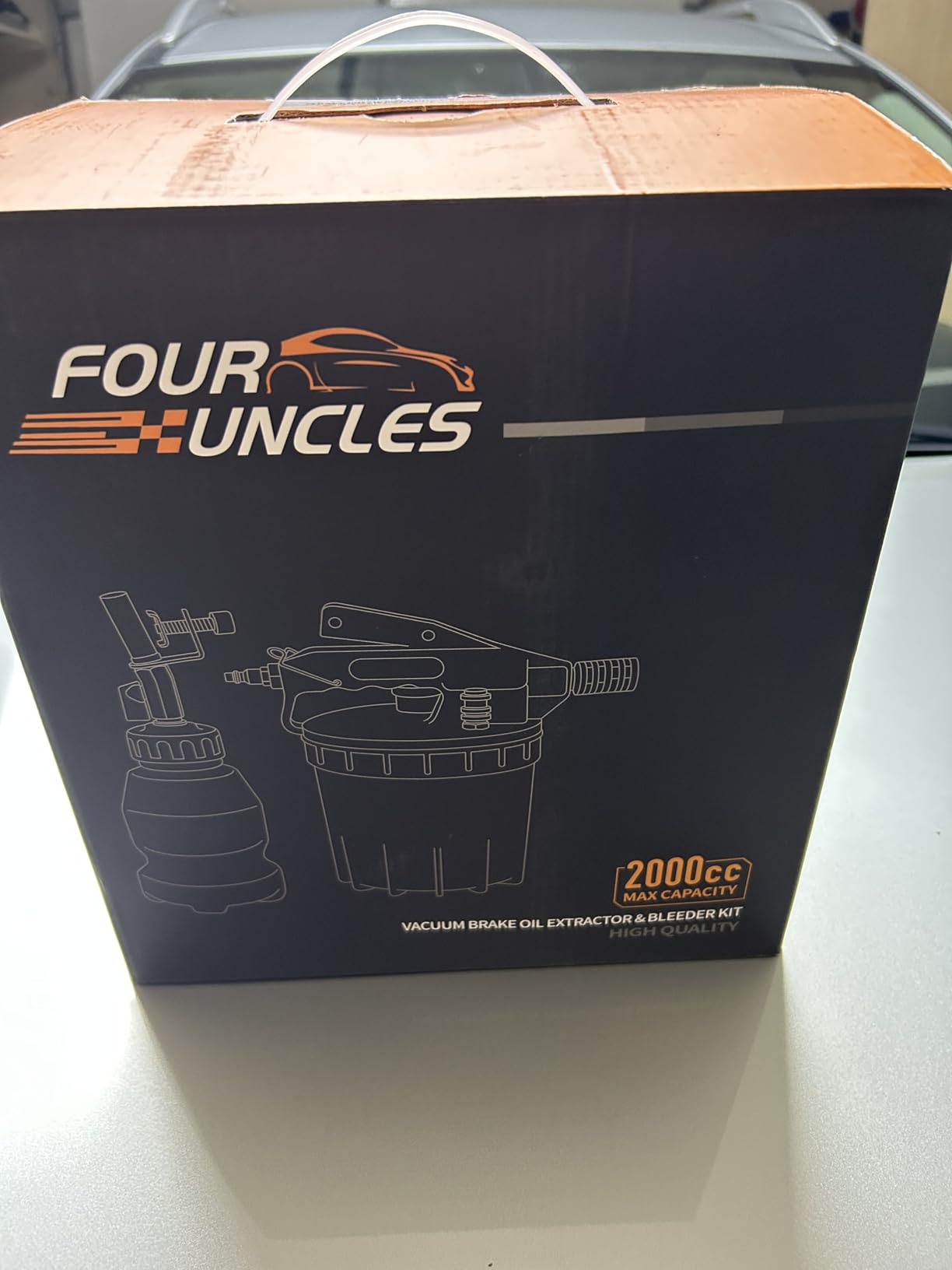 FOUR UNCLES Brake Bleeder Vacuum Pump Kit - Pneumatic Brake Fluid Extractor with 1L Refilling Bottle for Brake Fluid Bleeding, One-Person Operation customer photo 1