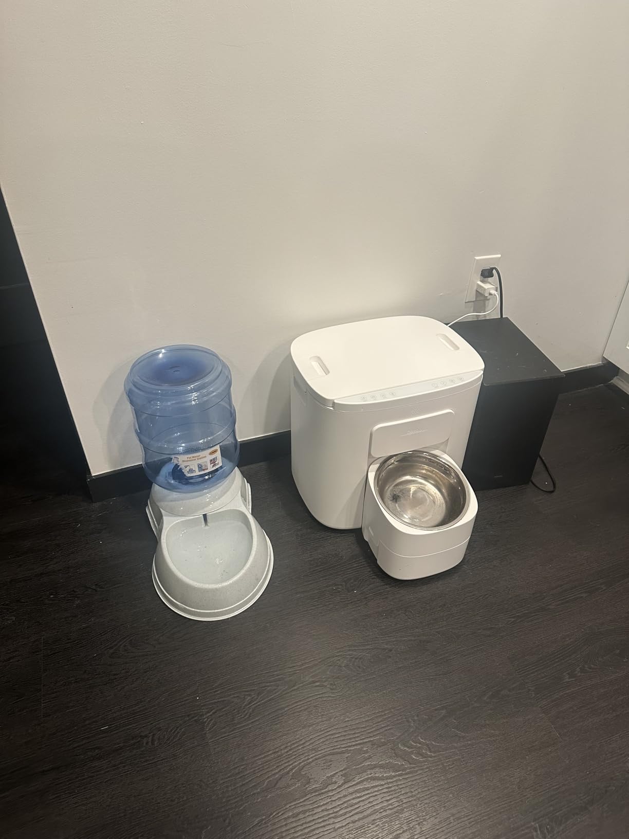 Automatic Dog Feeder for Large Breed, 15L/ 63Cups Vacuum-Sealed Timed Auto Pet Feeder 100% Fresh Airtight, Anti-Clog Pet Food Dispenser for 2-22mm Kibble, Portion Control, Voice Record, Dual Power customer photo 1