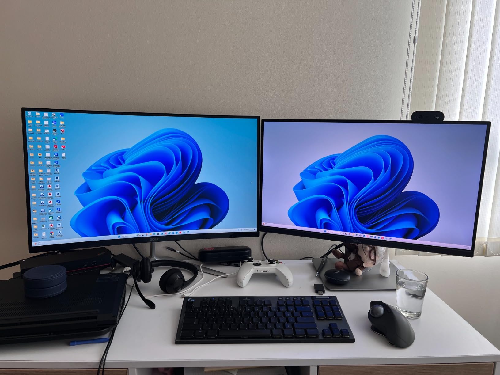 acer Nitro 27 WQHD 2560 x 1440 1500R Curved PC Gaming Monitor | AMD FreeSync Premium | 180Hz Refresh | 1ms VRB | VESA Mountable | HDR10 | 1 x Display Port 1.2 & 2 x HDMI 2.0 | EDA270U Pbmiipx customer photo 1