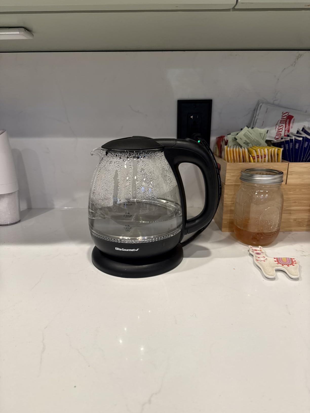 Elite Gourmet EKT3001 1L Digital Water Kettle, 304 Stainless Steel Interior, Programmed Temperatures, Keep Warm Function, Cordless, 360° Base, Auto Off & Audible Indicator, Matte Black customer photo 2