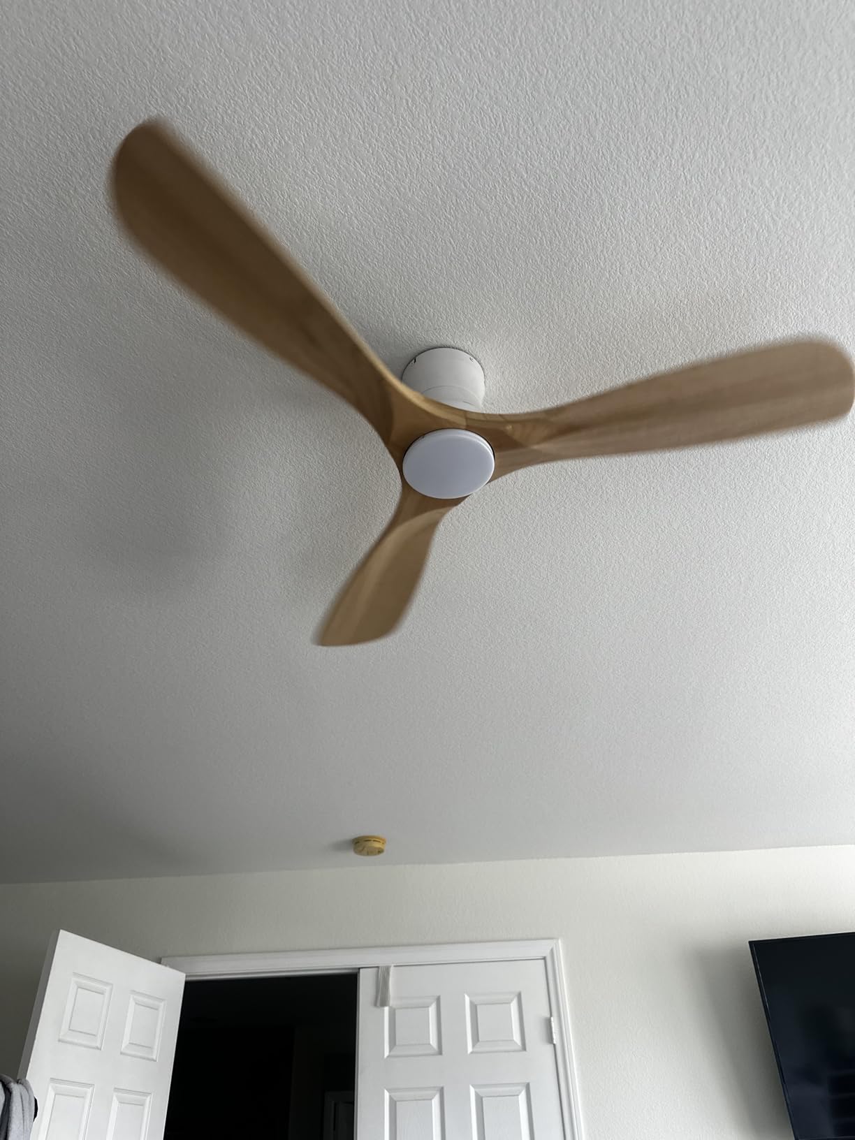52in Smart Low Profile Ceiling Fans with Lights Remote, Quiet DC Motor, Outdoor Indoor Flush Mount Ceiling Fan, Control with WIFI Alexa App, Dimmable, 6-speed, 3 White Wood blades, for Modern Bedroom Patio customer photo 2
