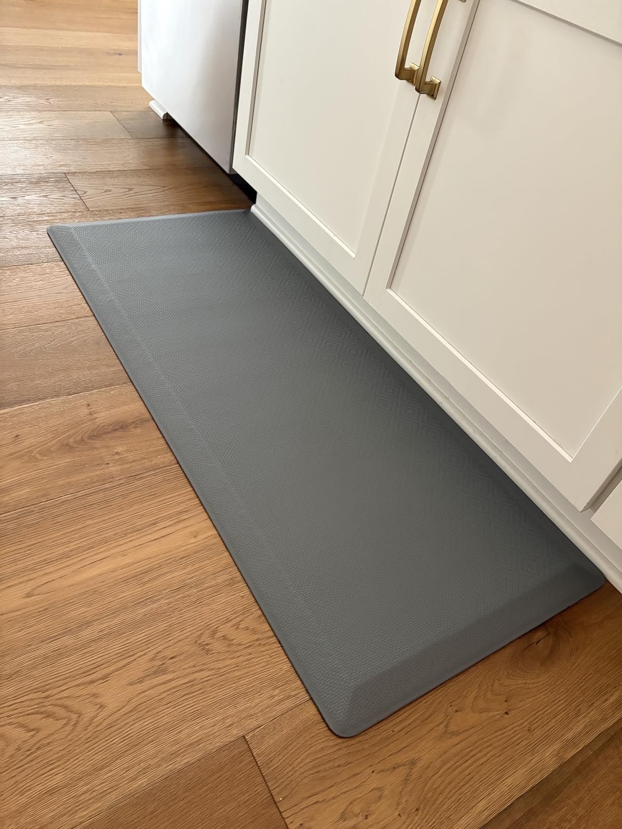Ophine Kitchen Mats for Floor, 3/4 inch Thick, 20x32 Anti Fatigue Cushioned Mat, Kitchen Rugs, Waterproof, Comfort Ergonomic Standing Mat for Office, Home, Sink, Black Non-Slip Ridged Bottom customer photo 1