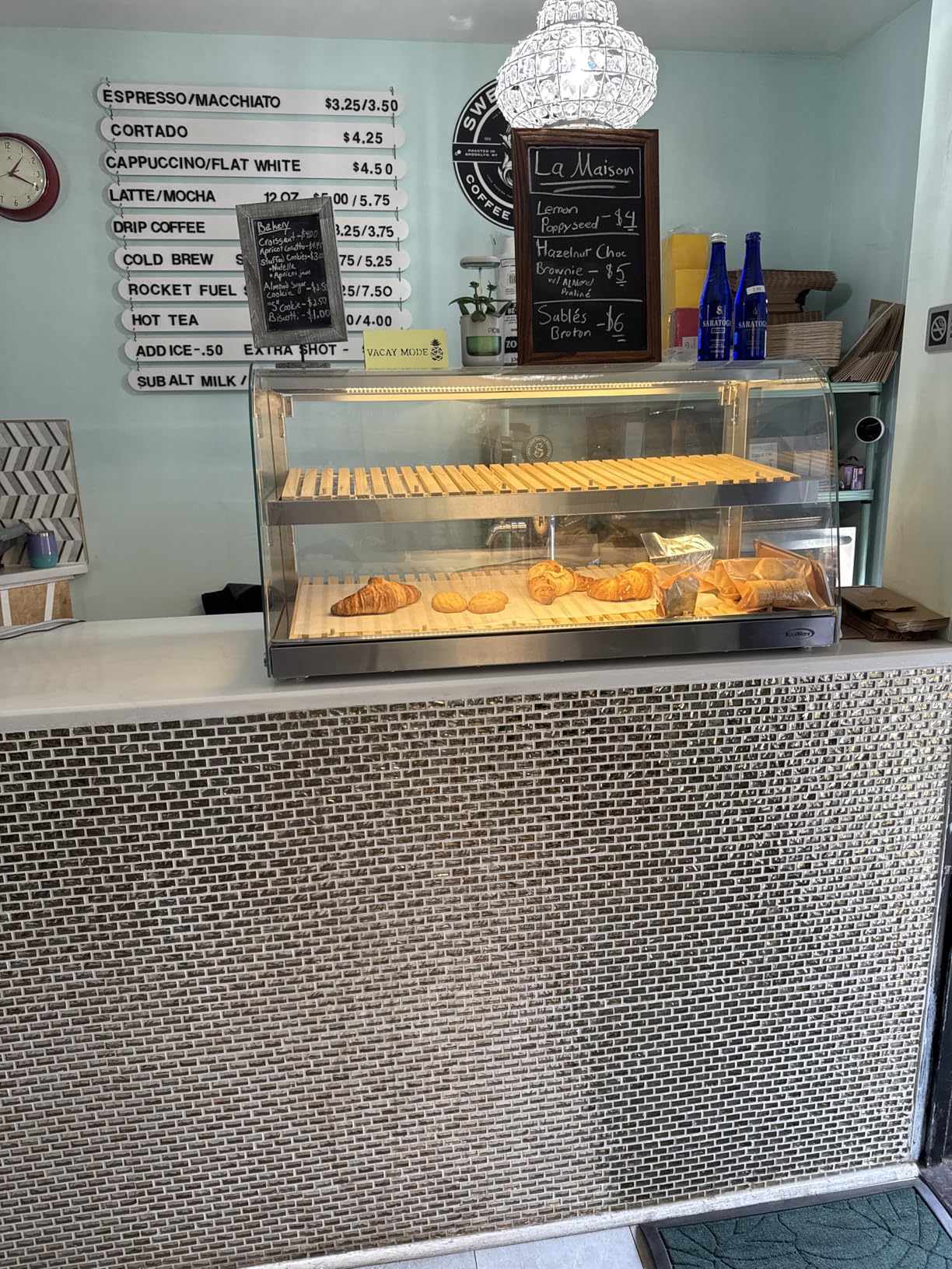KoolMore 40 in. Glass Countertop Dry Bakery Display Case with Two Shelves and Bamboo Trays (DC-53C-B) customer photo 1