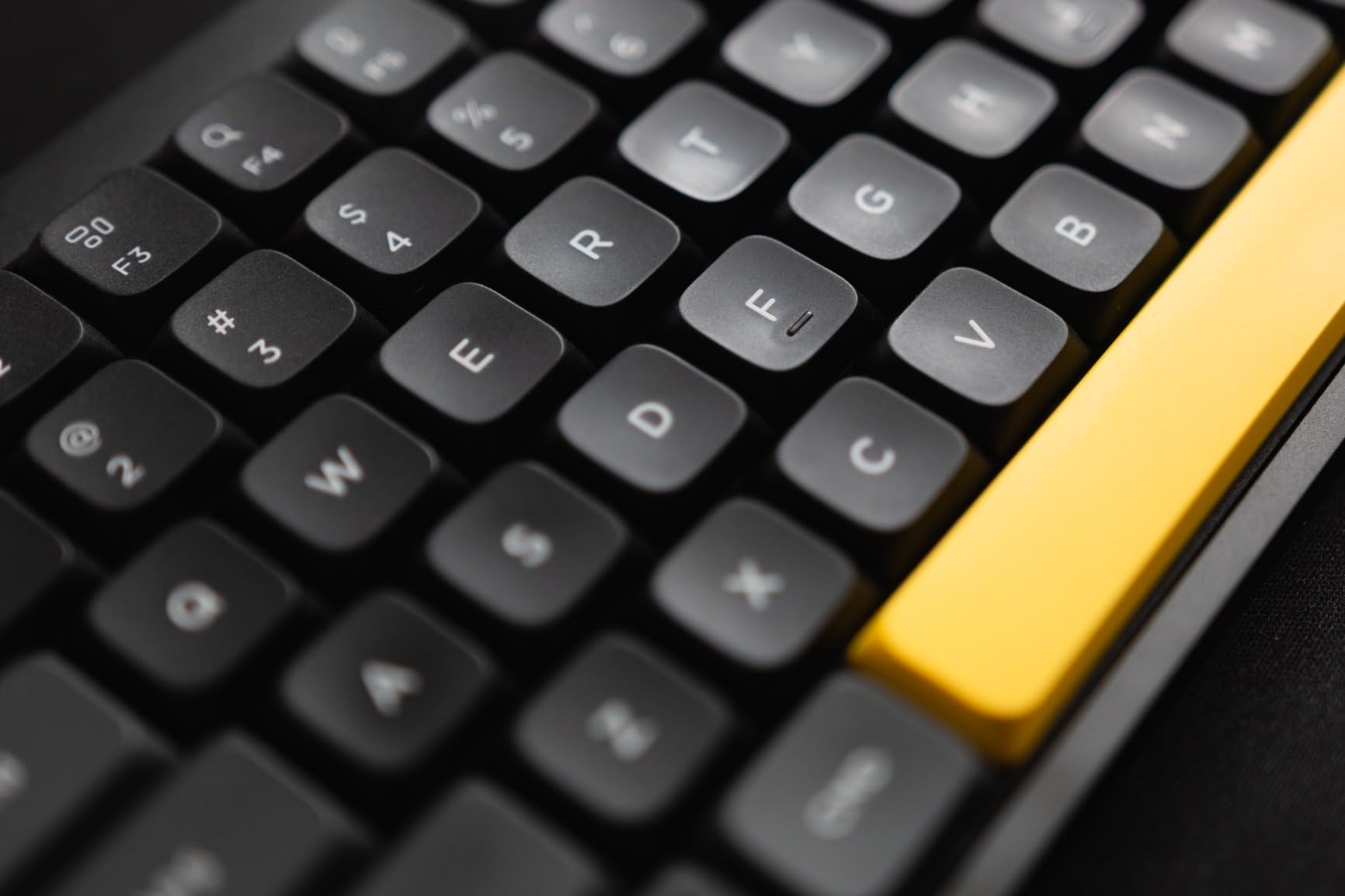 NuPhy Air75 V2 Portable 75% Mechanical Keyboard, Wireless Keyboard, Supports Bluetooth/2.4G/USB-C RGB Gaming Keyboards, Compatible with Windows/Mac OS/Linux Systems - Grey-Gateron Aloe Switch customer photo 1