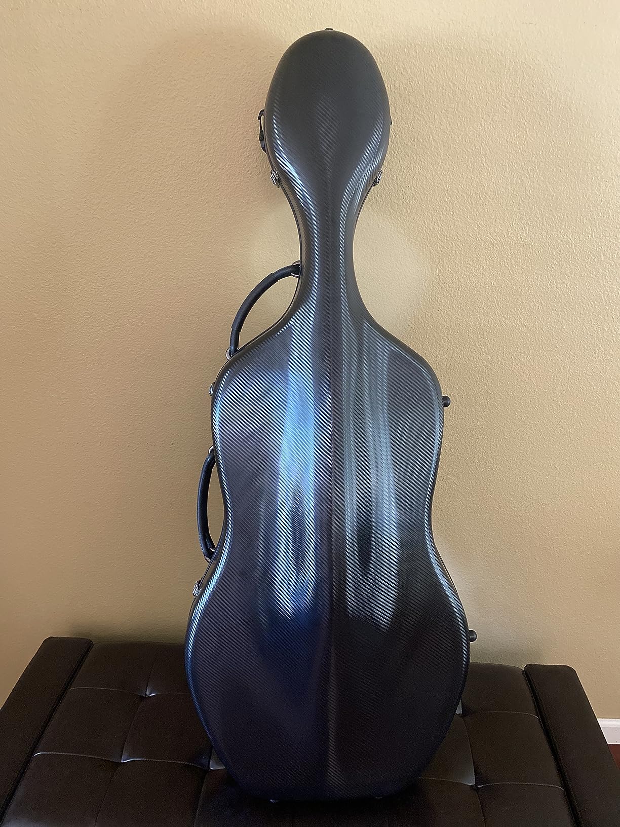 MI&VI CC-7002WB Classic Carbon Fiber Composite Cello Case (Full Size) 4/4 with Wheels | Carry Straps | 12.5lb Lightweight | Tough Shell (Blue + Bag) customer photo 2