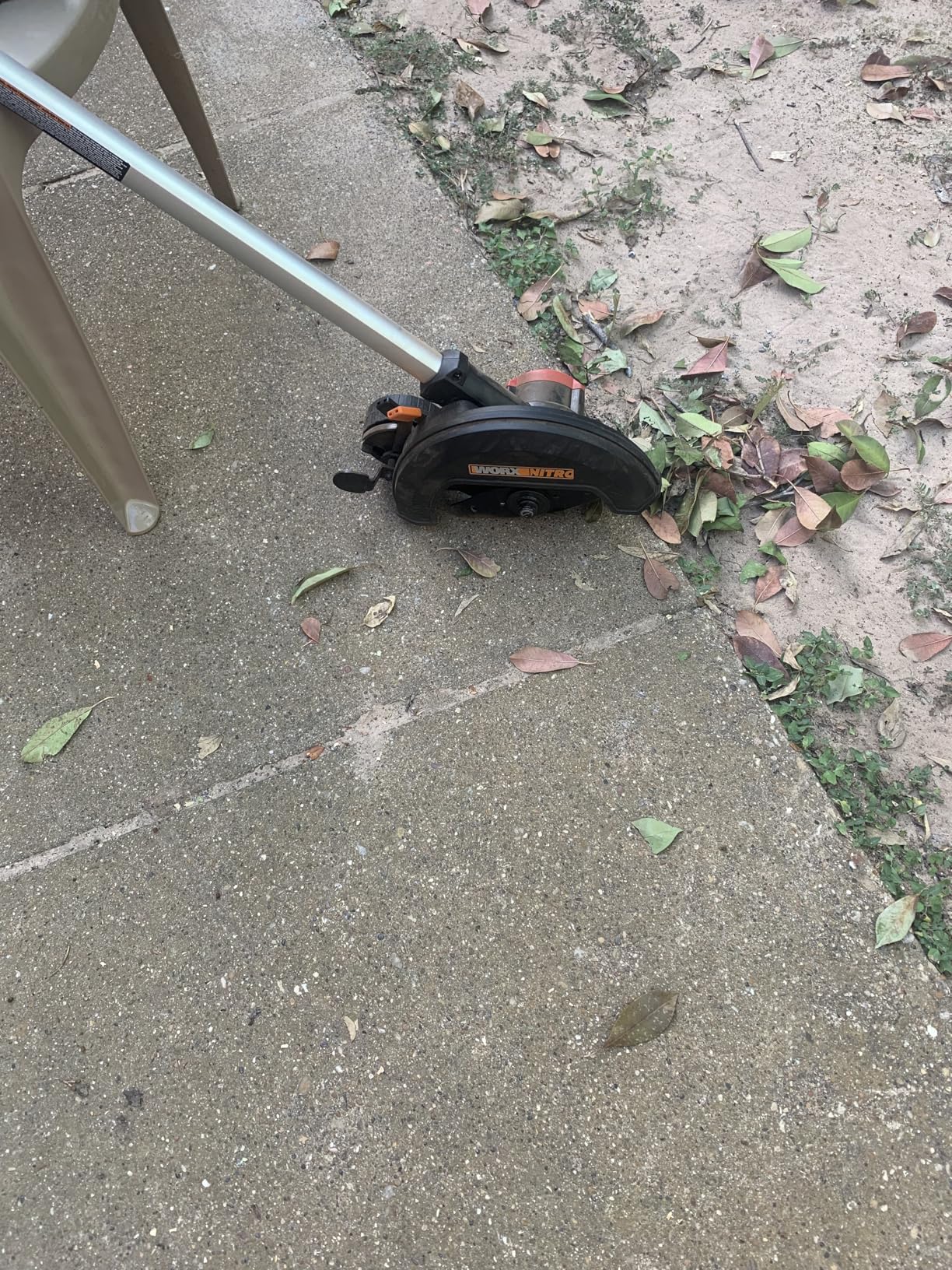WORX Nitro Cordless Lawn Edger, 7'' Grass Edger with 3 Depth Settings, 20V Electric Edger with Dual Wheels & Brushless Motor, 4.0 Ah Battery & Charger Included, WG898 customer photo 2