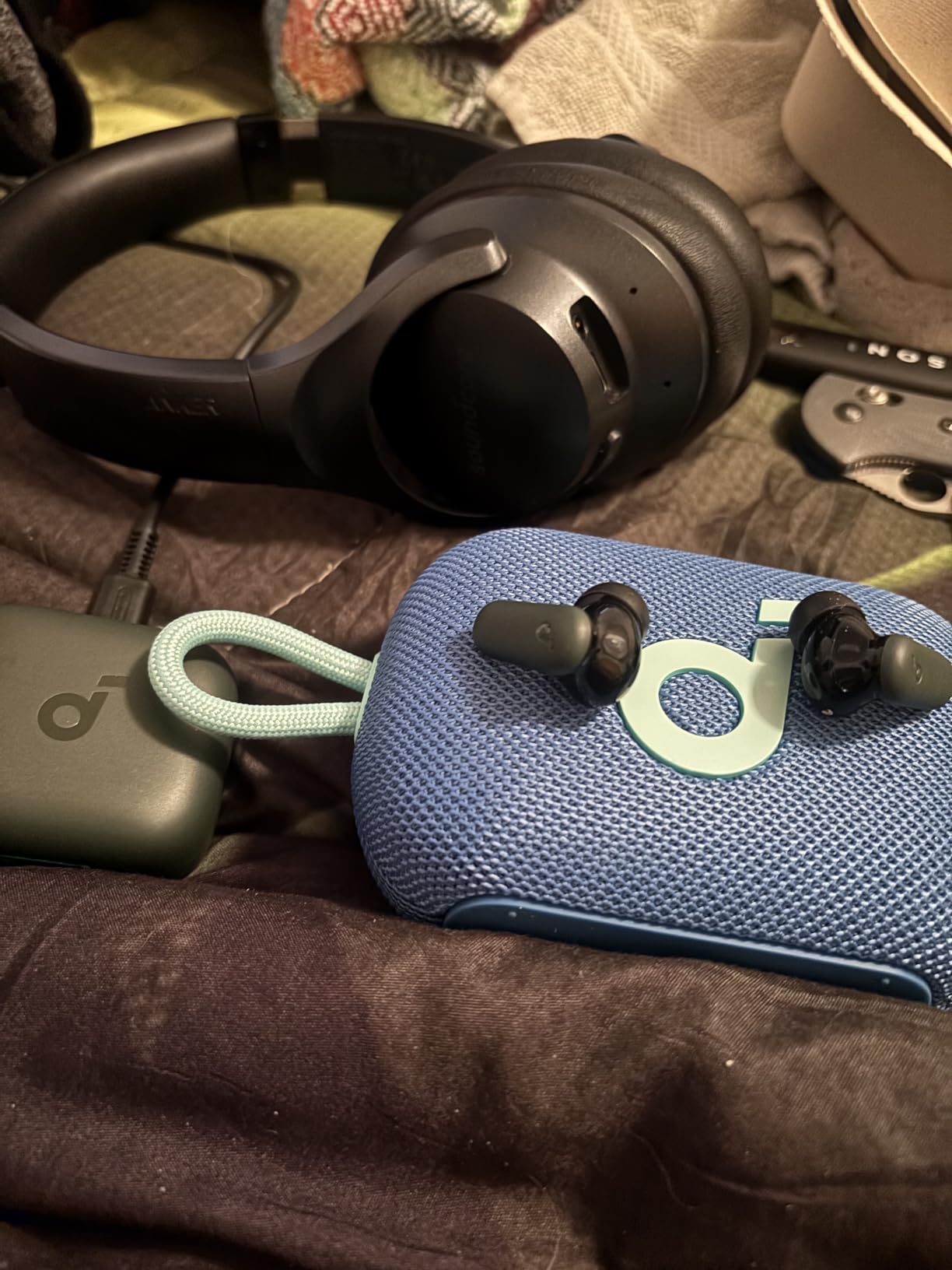 Soundcore P30i by Anker Noise Cancelling Earbuds, Strong Bass, 45H Playtime, 2-in-1 Case and Phone Stand customer photo 1