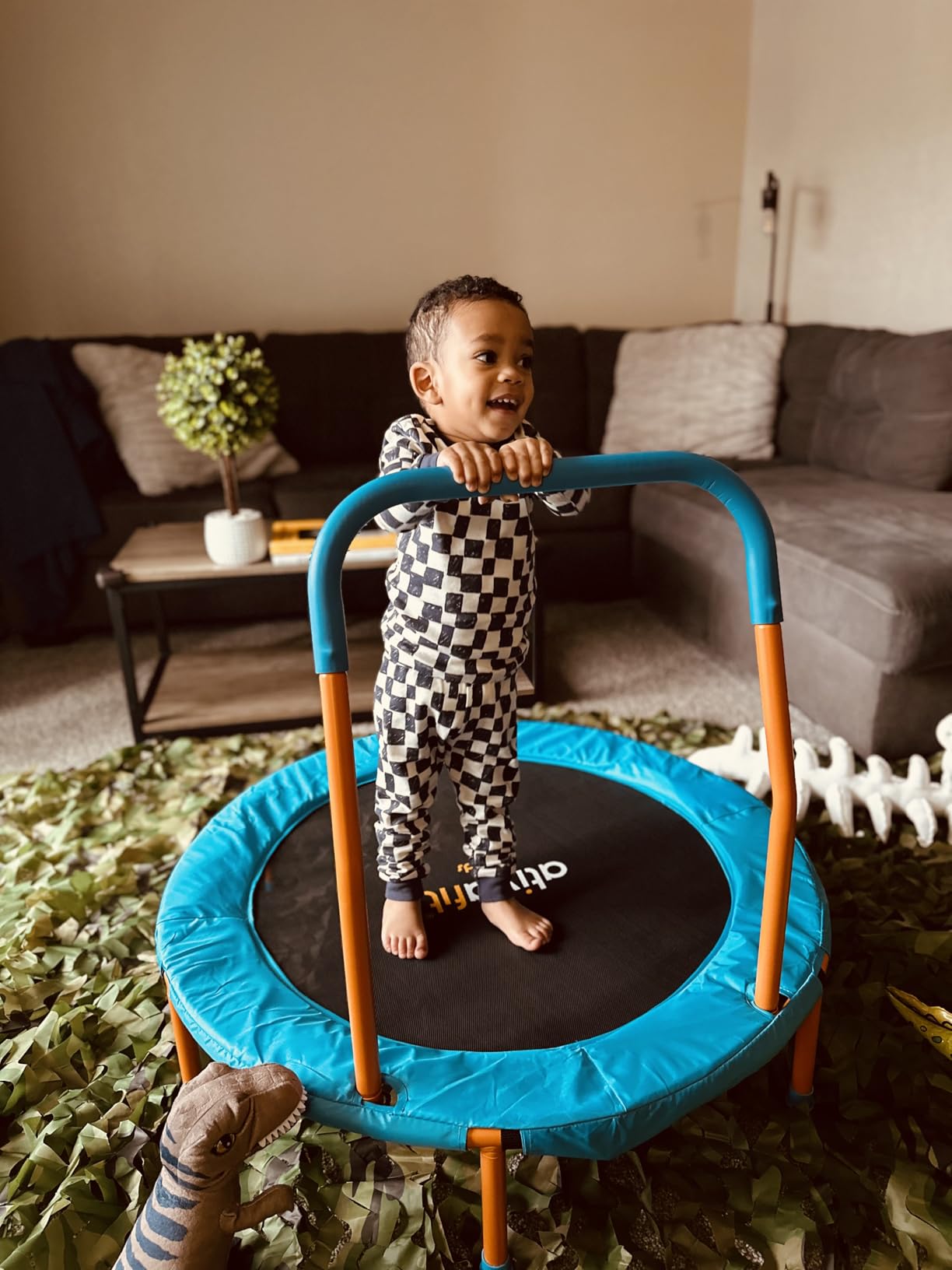 ATIVAFIT 36-Inch Toddler Trampoline with Foam Handle, Foldable Indoor Outdoor Mini Rebounder for Kids Ages 2-6 customer photo 1