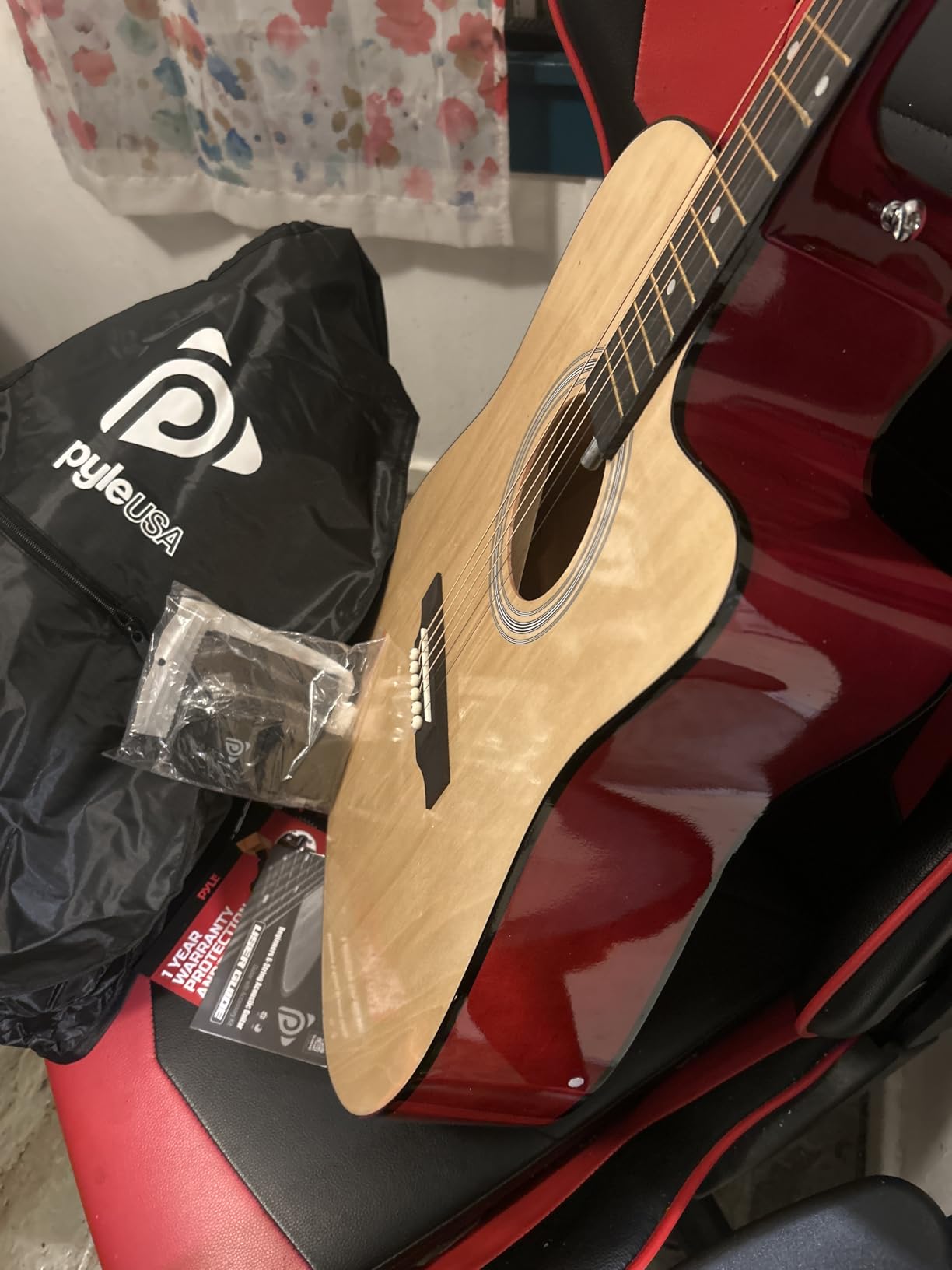Pyle Steel String Acoustic Guitar Kit, 4/4 Full Size Cutaway All-Wood Guitarra Acustica with Premium Accessory Set and Upgraded Gig Bag, 41