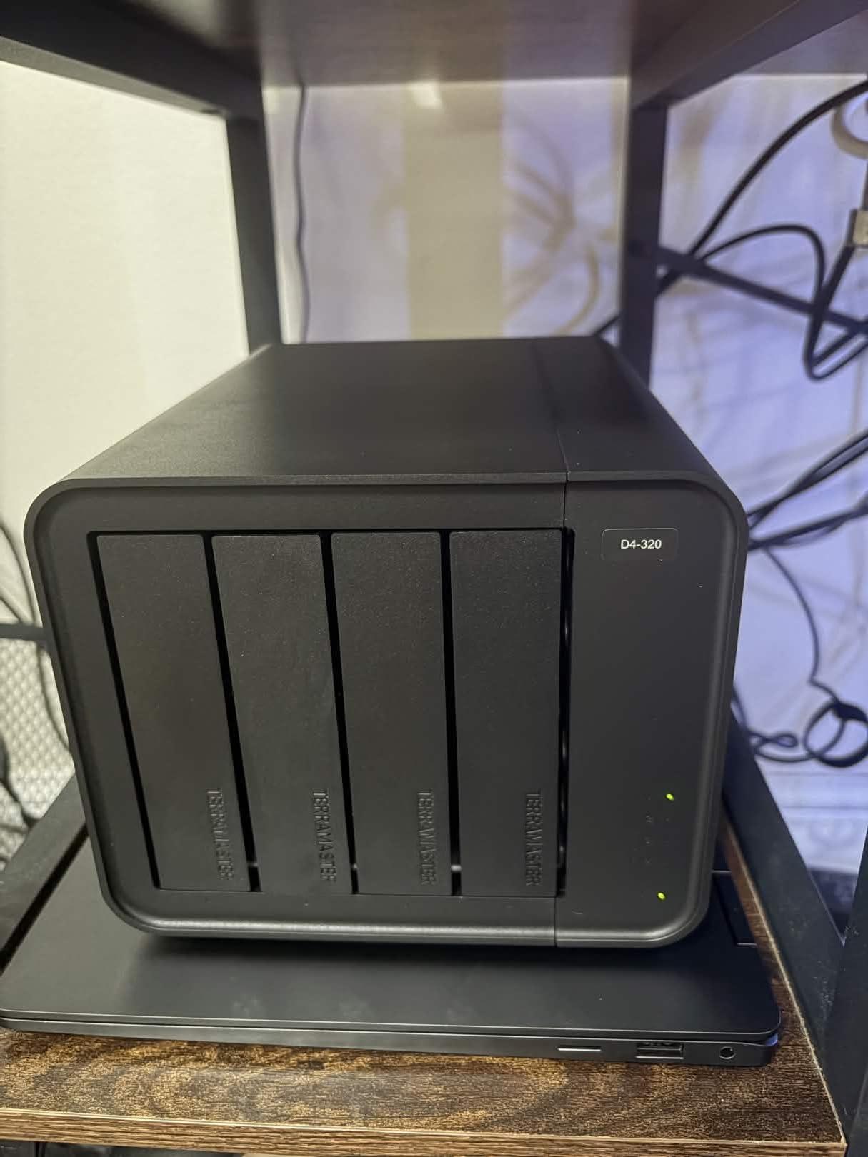 TERRAMASTER D4-320 External Hard Drive Enclosure - 4bay USB 3.2 Gen2 10Gbps Type-C USB Storage Hot Swappable (Diskless) customer photo 2