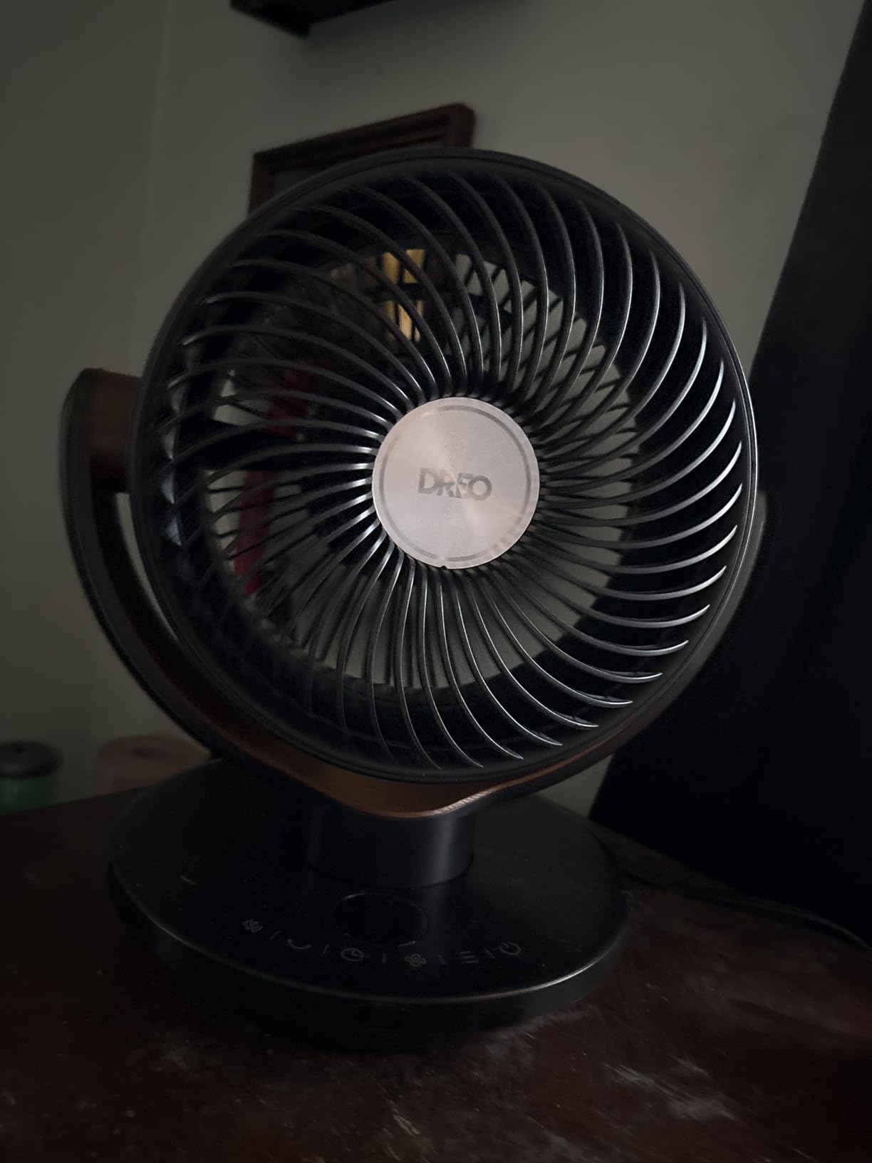 DREO Fan for Bedroom, Desk Air Circulator Fan with Remote, 11 Inch Table Fans for Whole Room, 65ft Powerful Airflow, 120° Vertical Manual +90° Oscillating, 4 Speeds, 8H Timer, Quiet Fan, Home customer photo 1