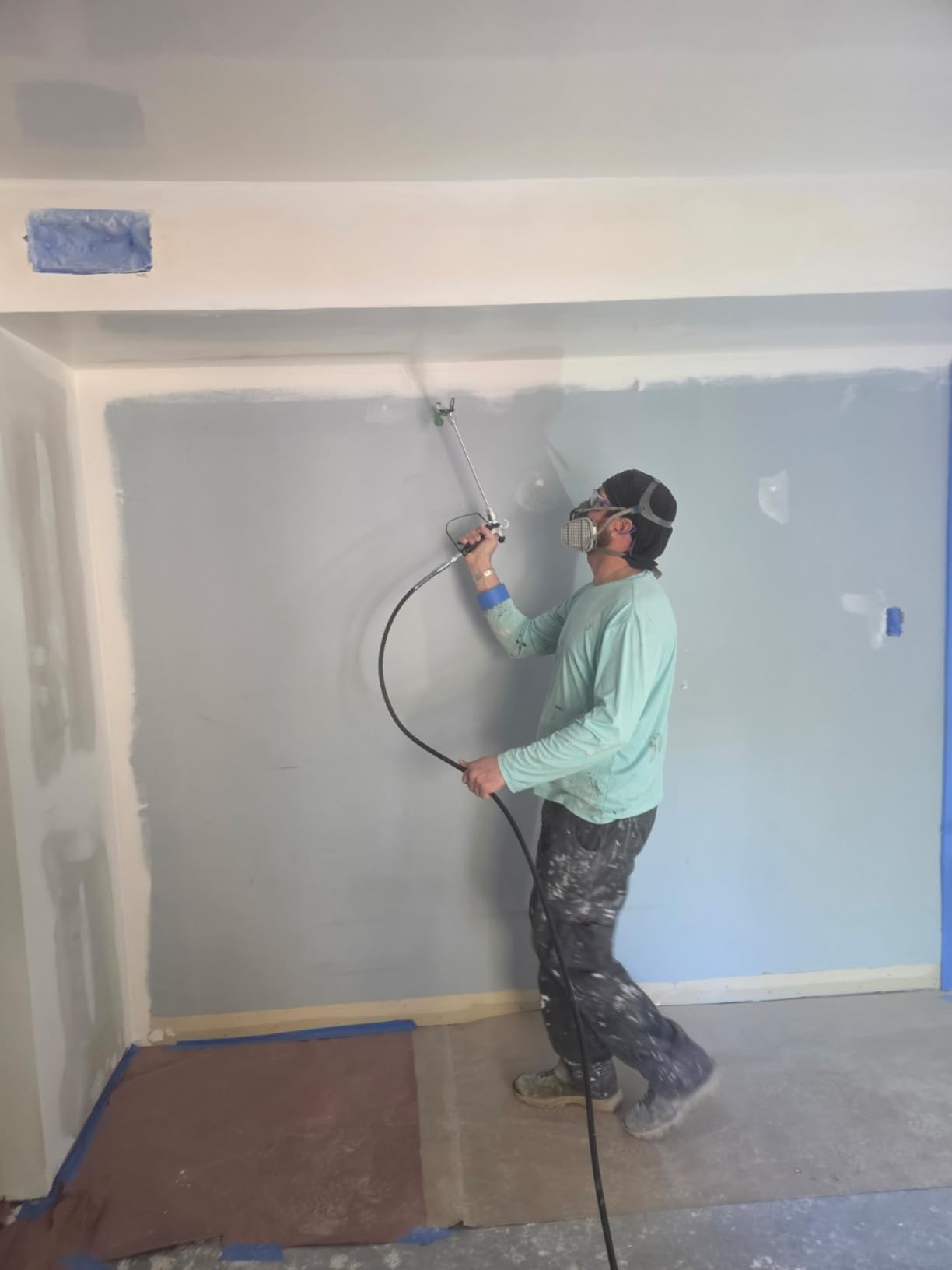 VEVOR 750W Stand Airless Paint Sprayer, 3000PSI High Efficiency Electric Airless Sprayer for Home Interior and Exterior Furniture and Fences customer photo 1