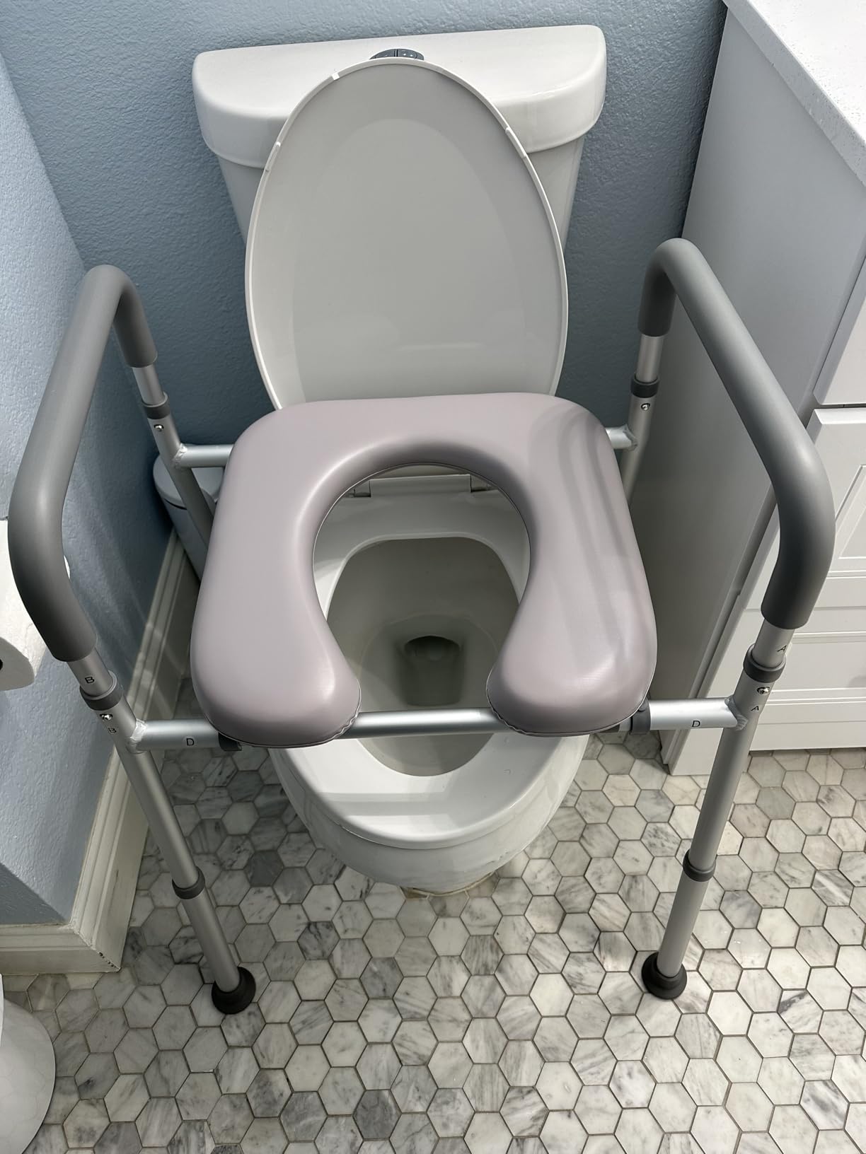 HOMLAND Raised Toilet Seat with Handles, Toilet Seat Riser for Seniors with Adjustable Height & Width, FSA HSA Eligible 400lb Handicap Elevated Toilet Seat for Elderly, Pregnant, Fit Any Toilet customer photo 1